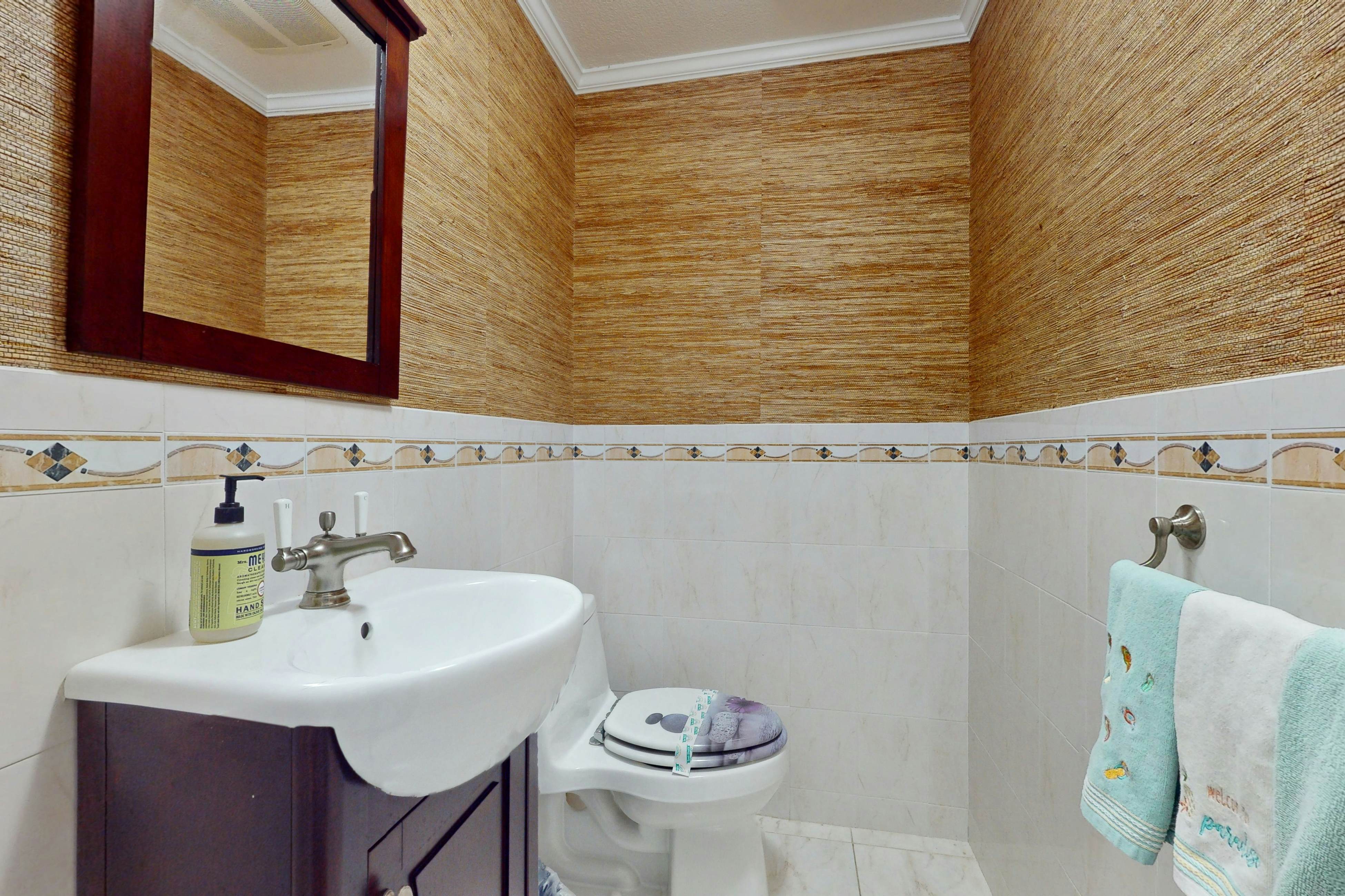 Harbor Isle Waterfront Retreat | Home Office & Private Pool | Kayaks & Canoe