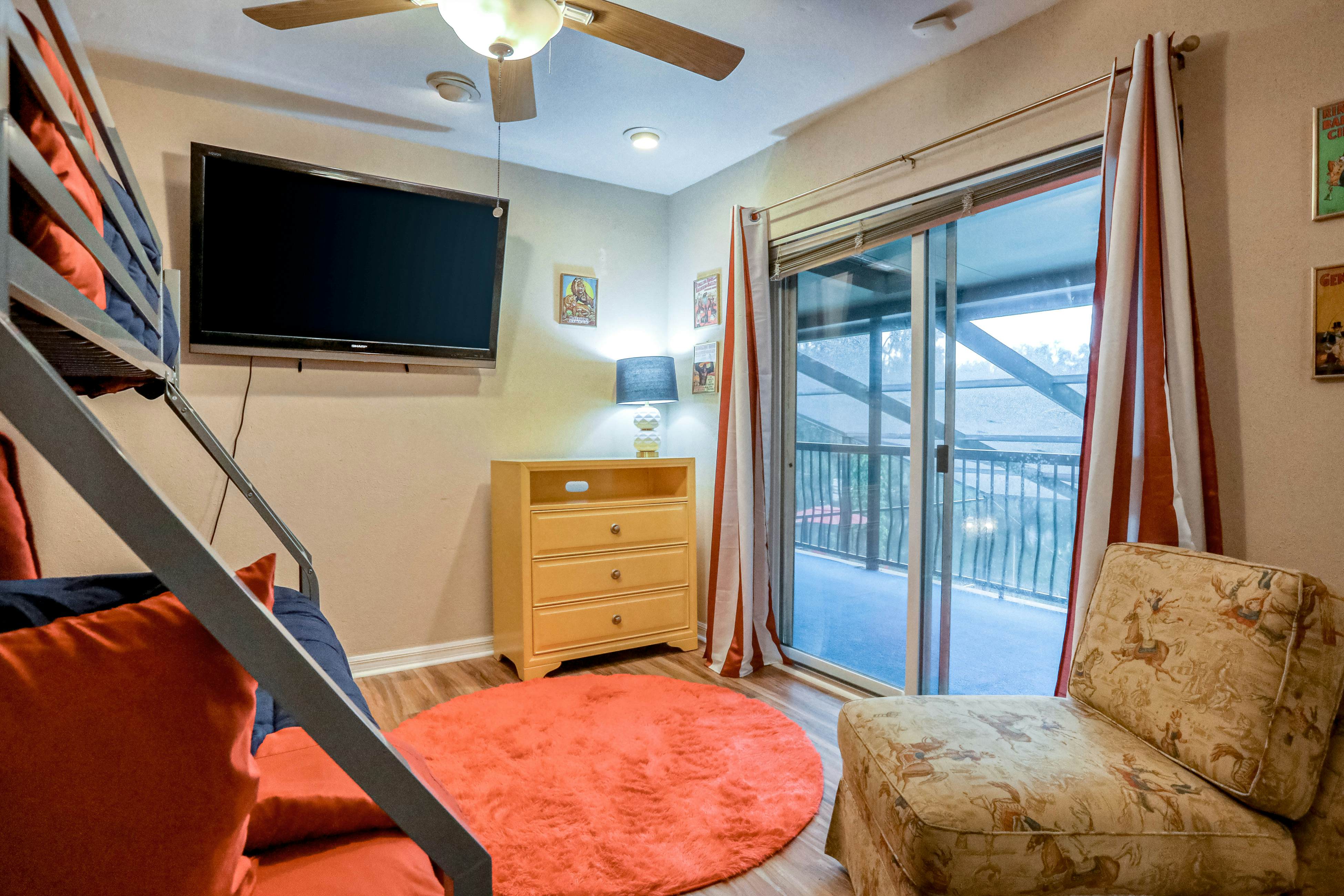 Riverfront retreat with pool/spa, outdoor kitchen, firepit, dock, sauna & games