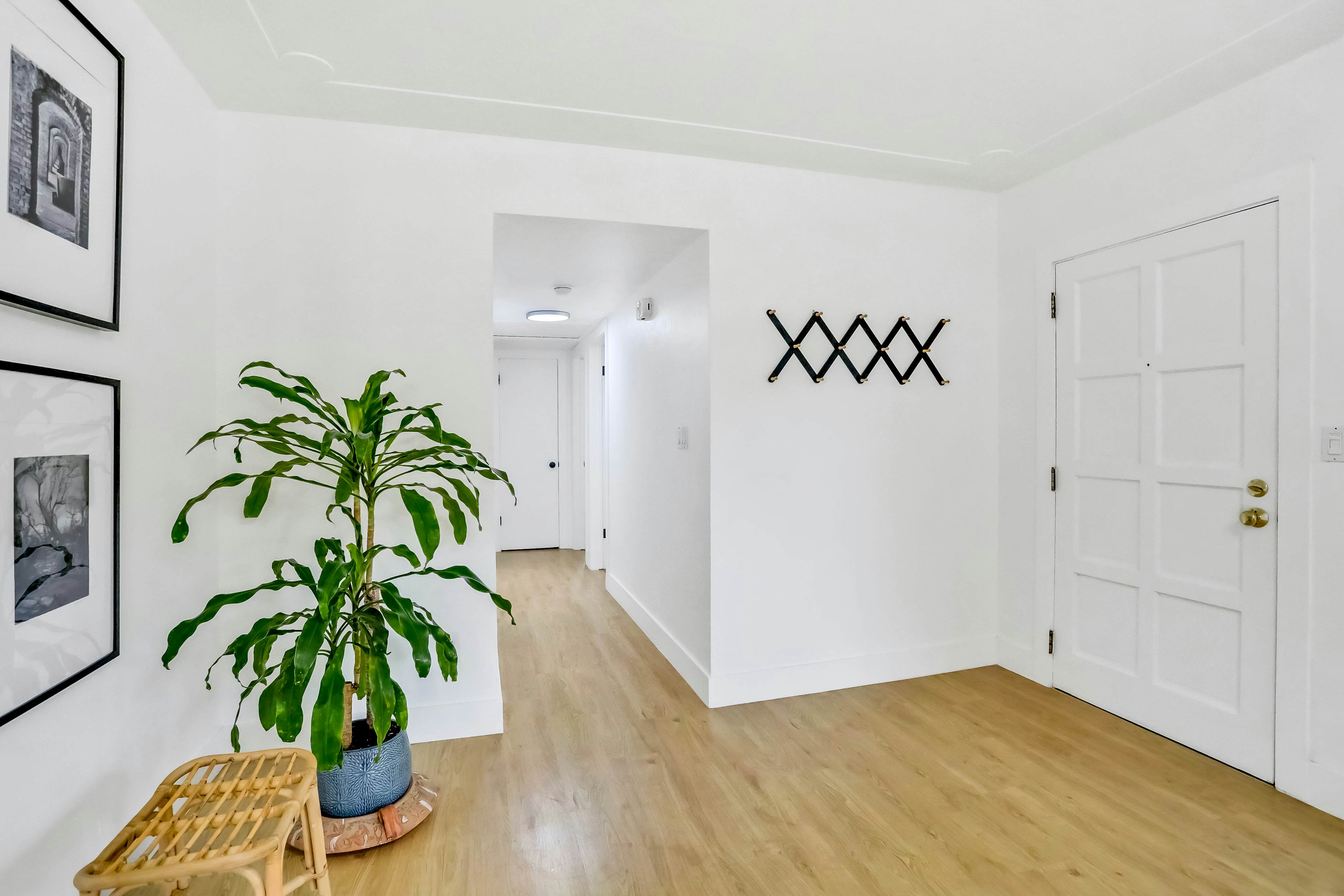 Single-level home with pool, fenced yard, & screened porch + a neighborhood park