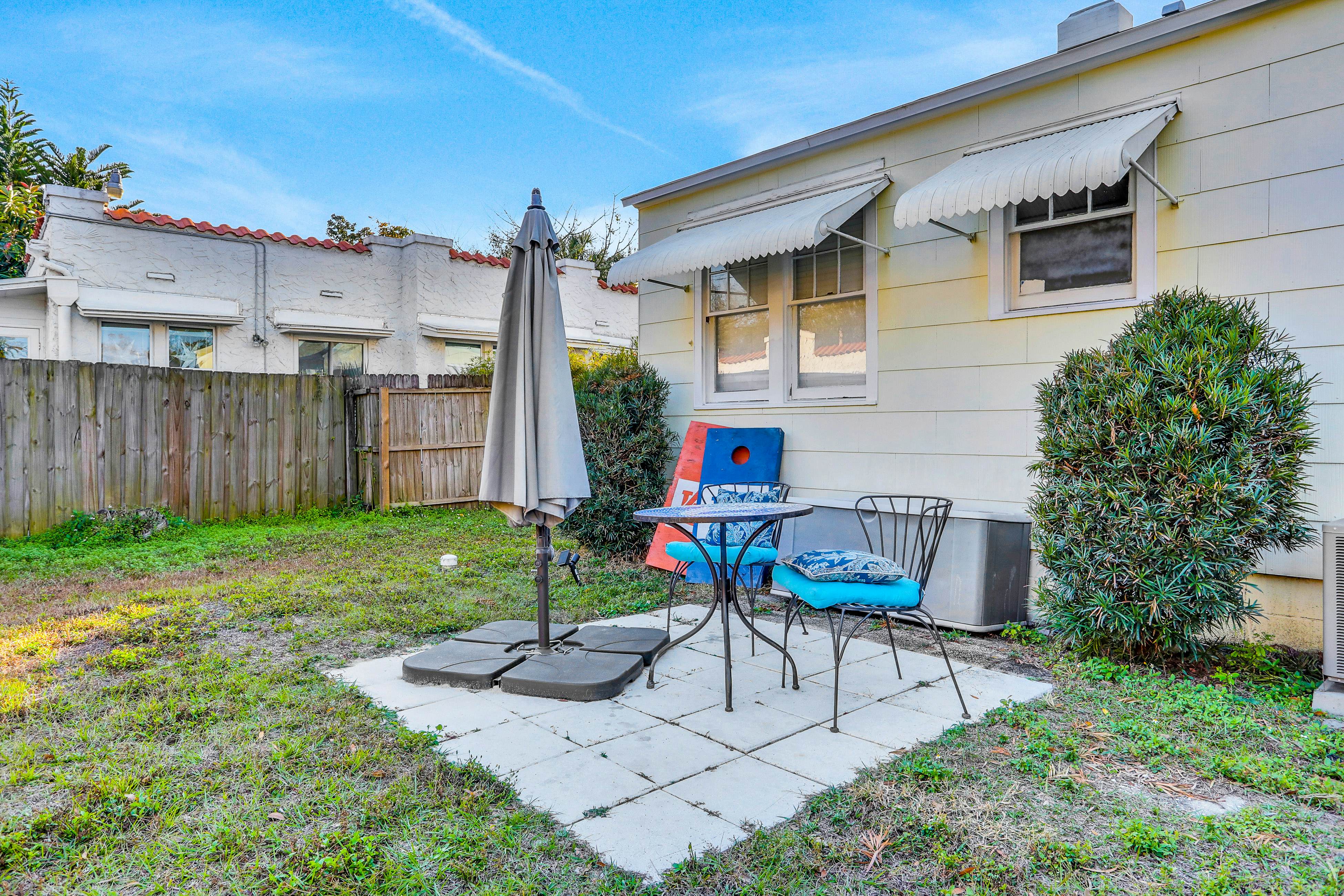 Sunny, dog-friendly central cottage with fenced yard & updated interior