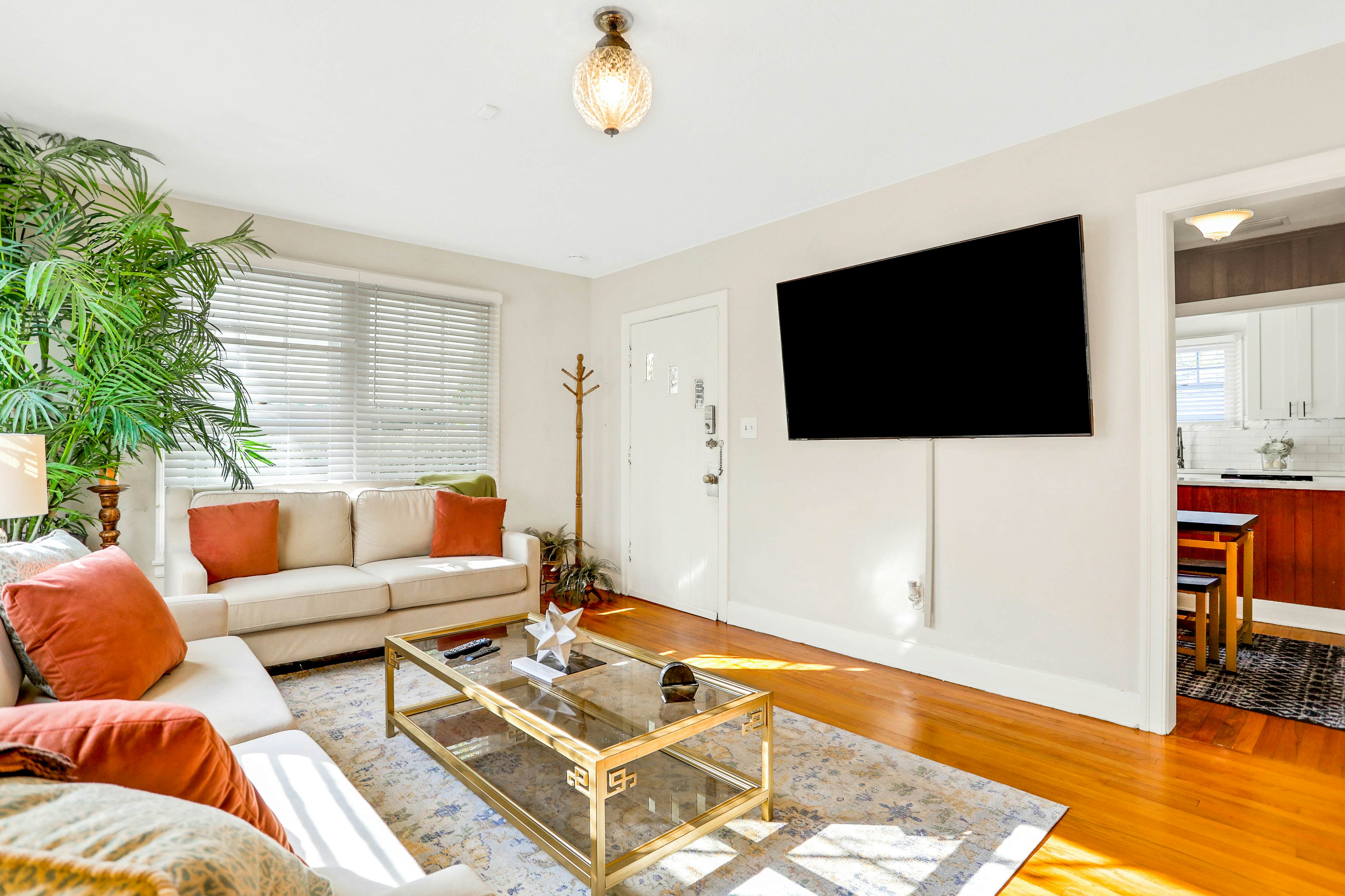 Sunny, dog-friendly central cottage with fenced yard & updated interior