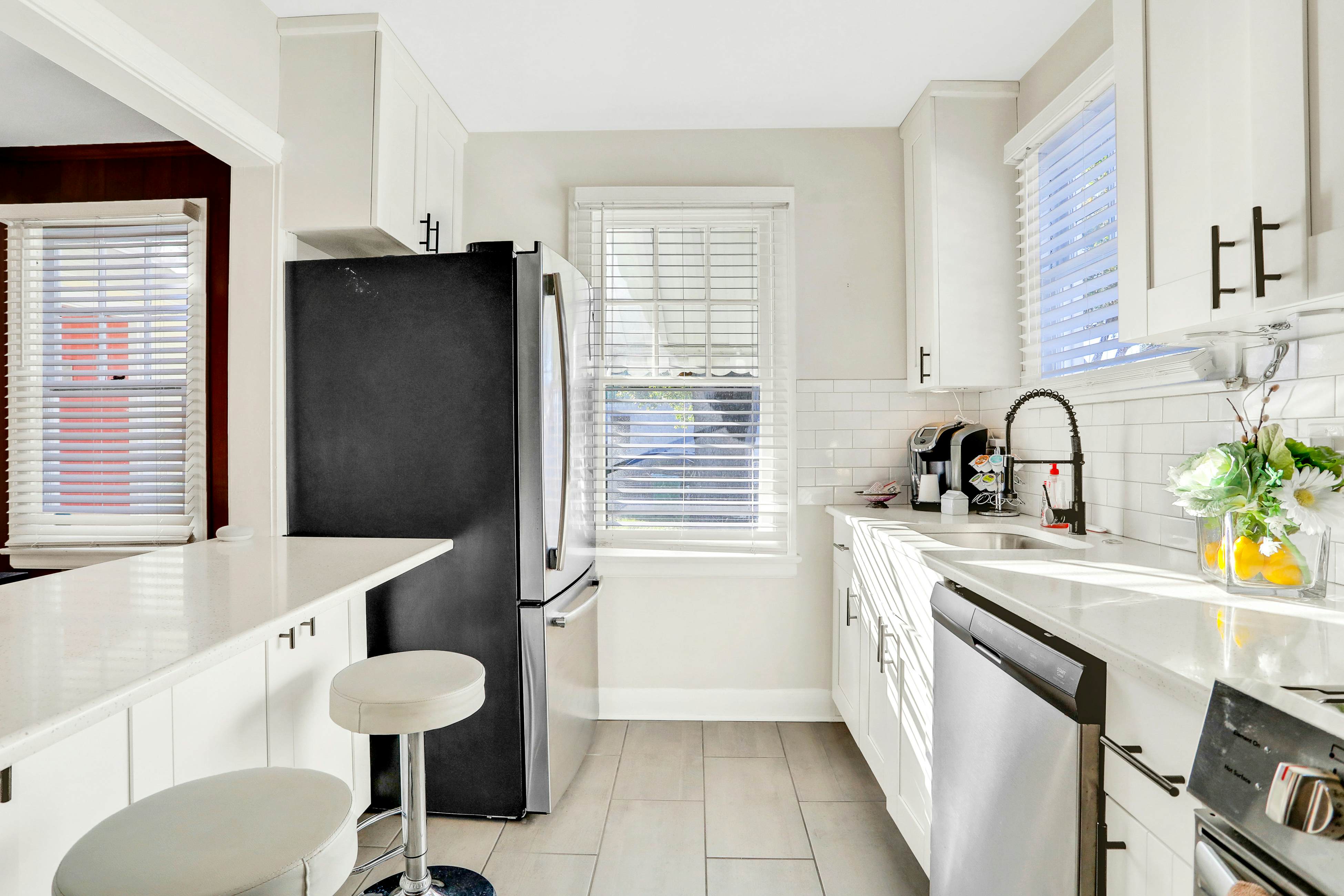 Sunny, dog-friendly central cottage with fenced yard & updated interior