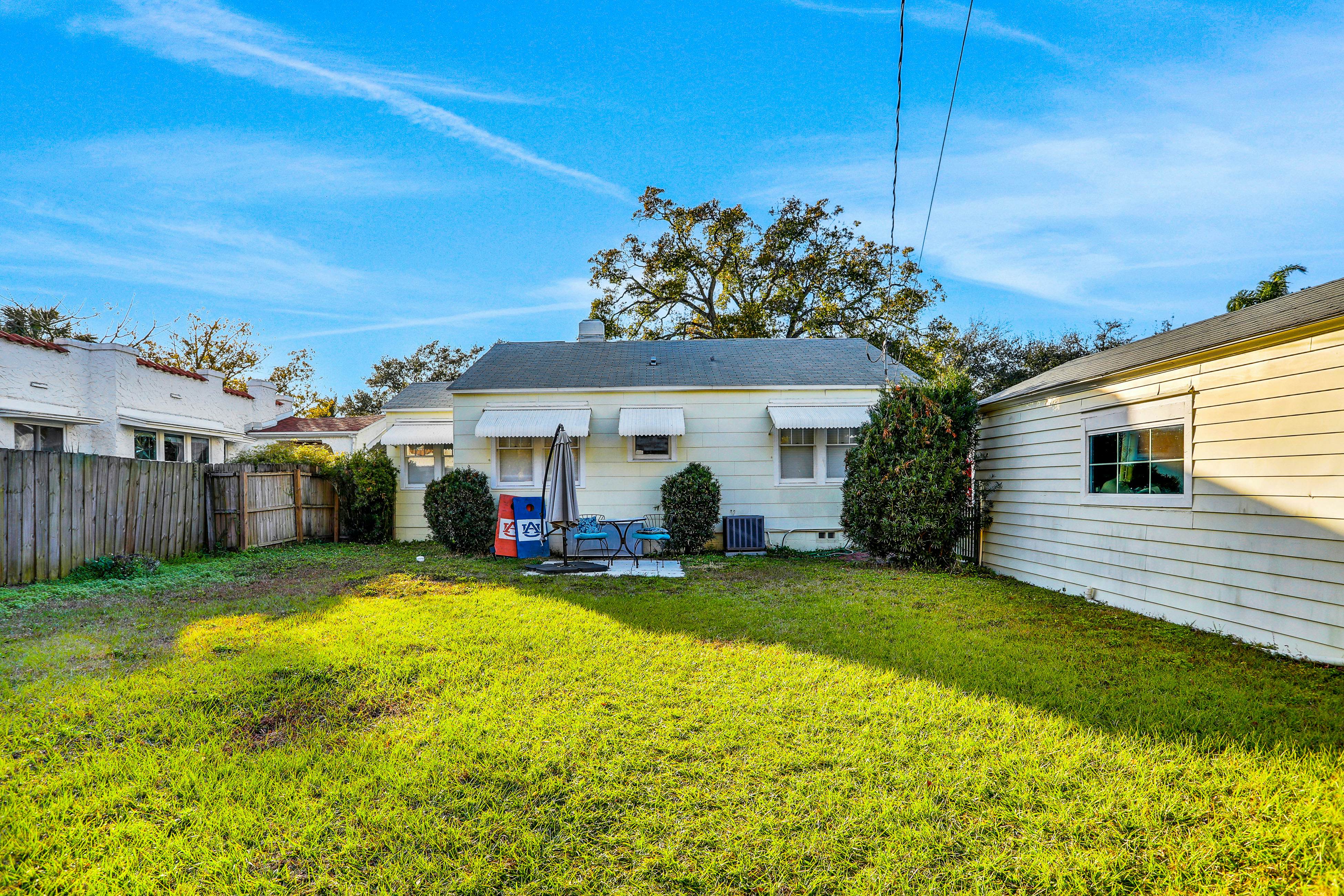 Sunny, dog-friendly central cottage with fenced yard & updated interior