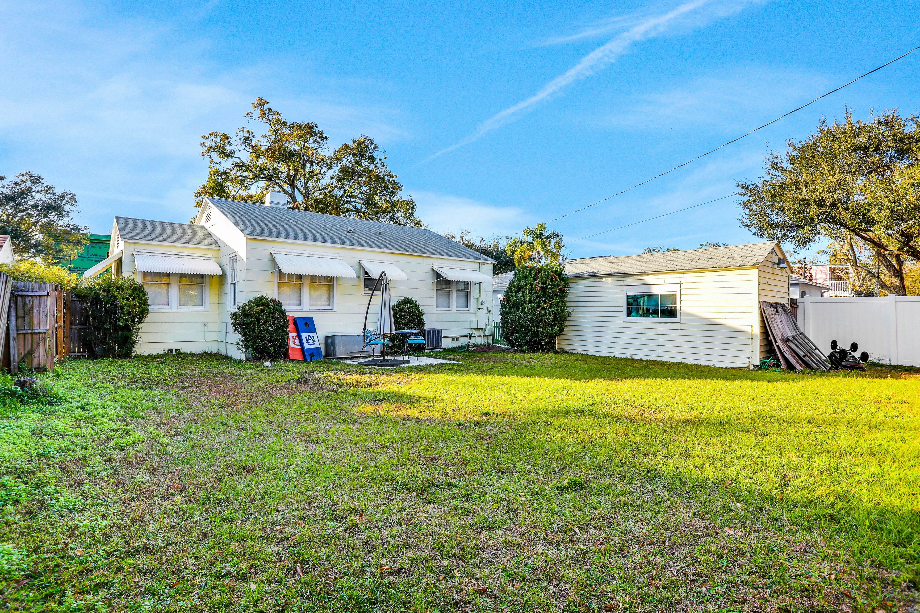 Sunny, dog-friendly central cottage with fenced yard & updated interior