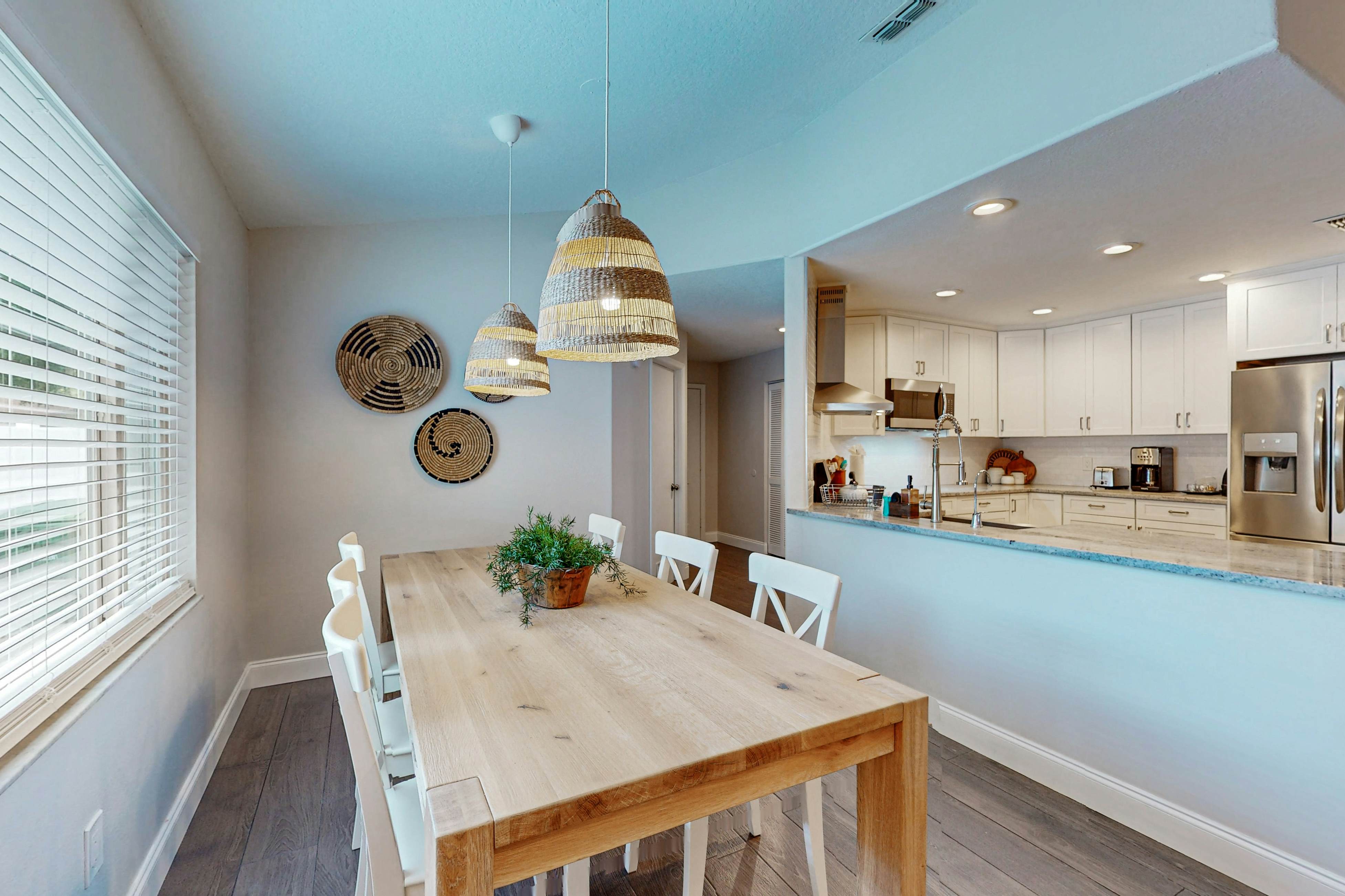 Fully renovated family friendly with covered patio hot tub central location