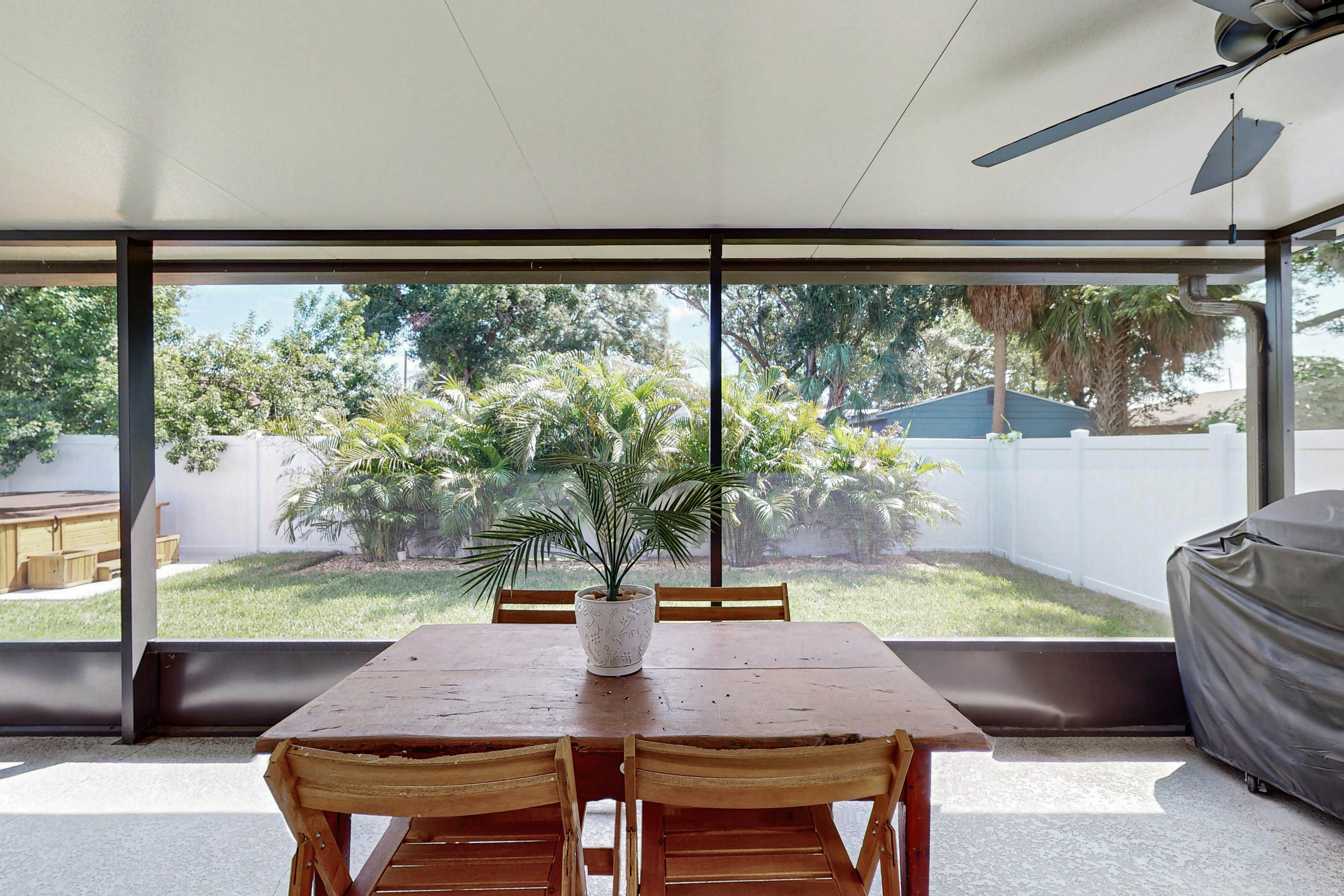 Fully renovated family friendly with covered patio hot tub central location