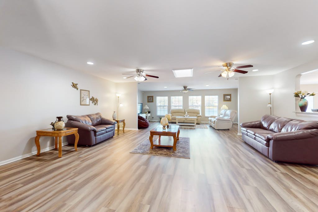 Riverfront home near downtown Tampa with panoramic river views streaming WD