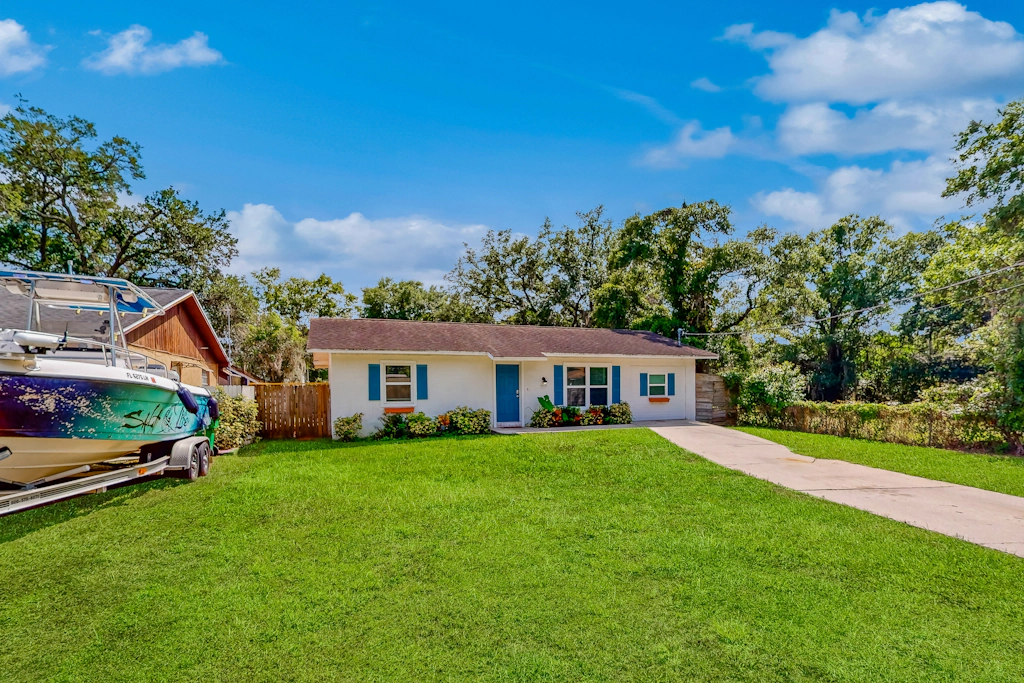Dog friendly home with fenced yard firepit washer dryer and central AC