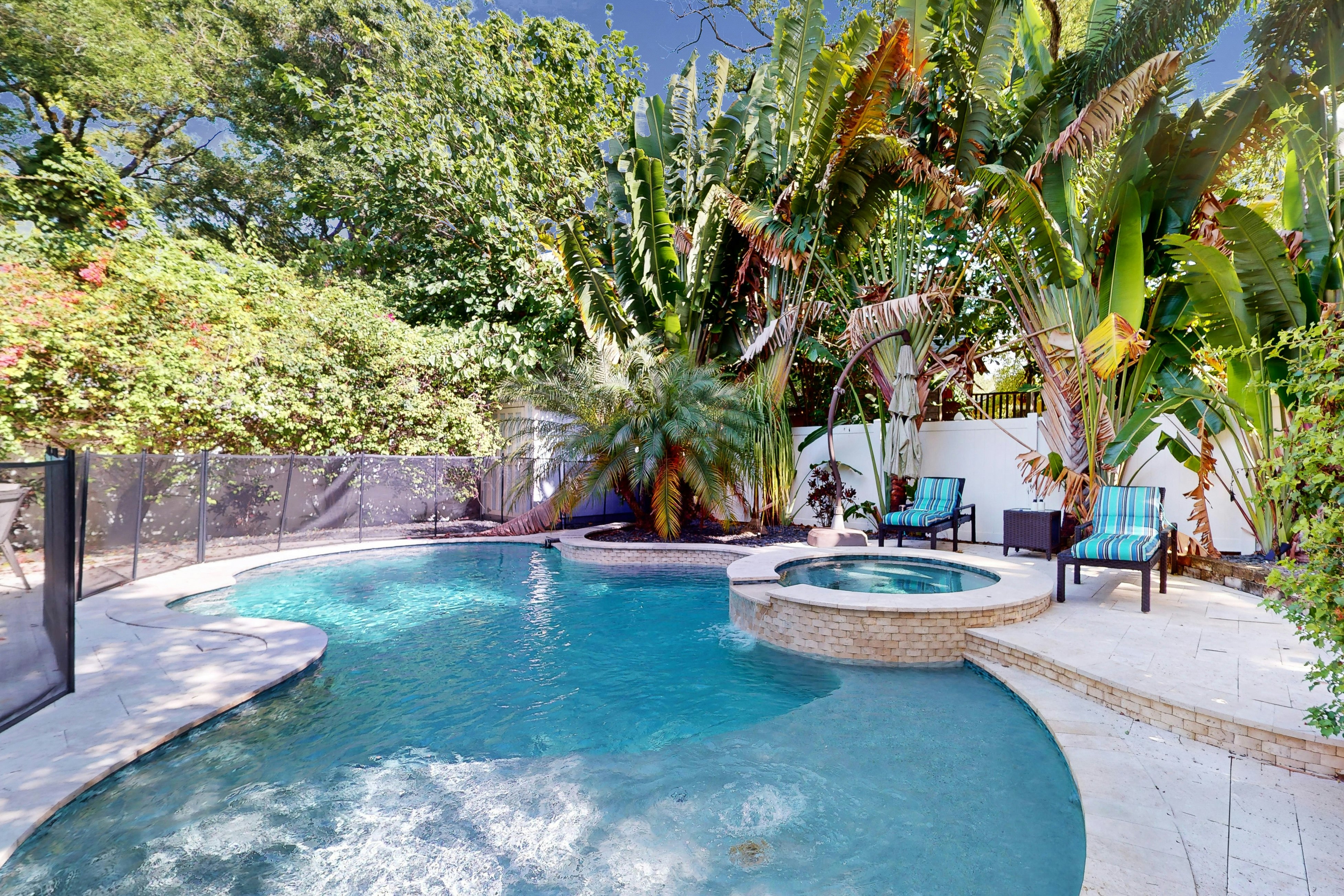 Brand-New Luxury Home w/ Pool Spa, Washer/Dryer, & Gourmet Kitchen