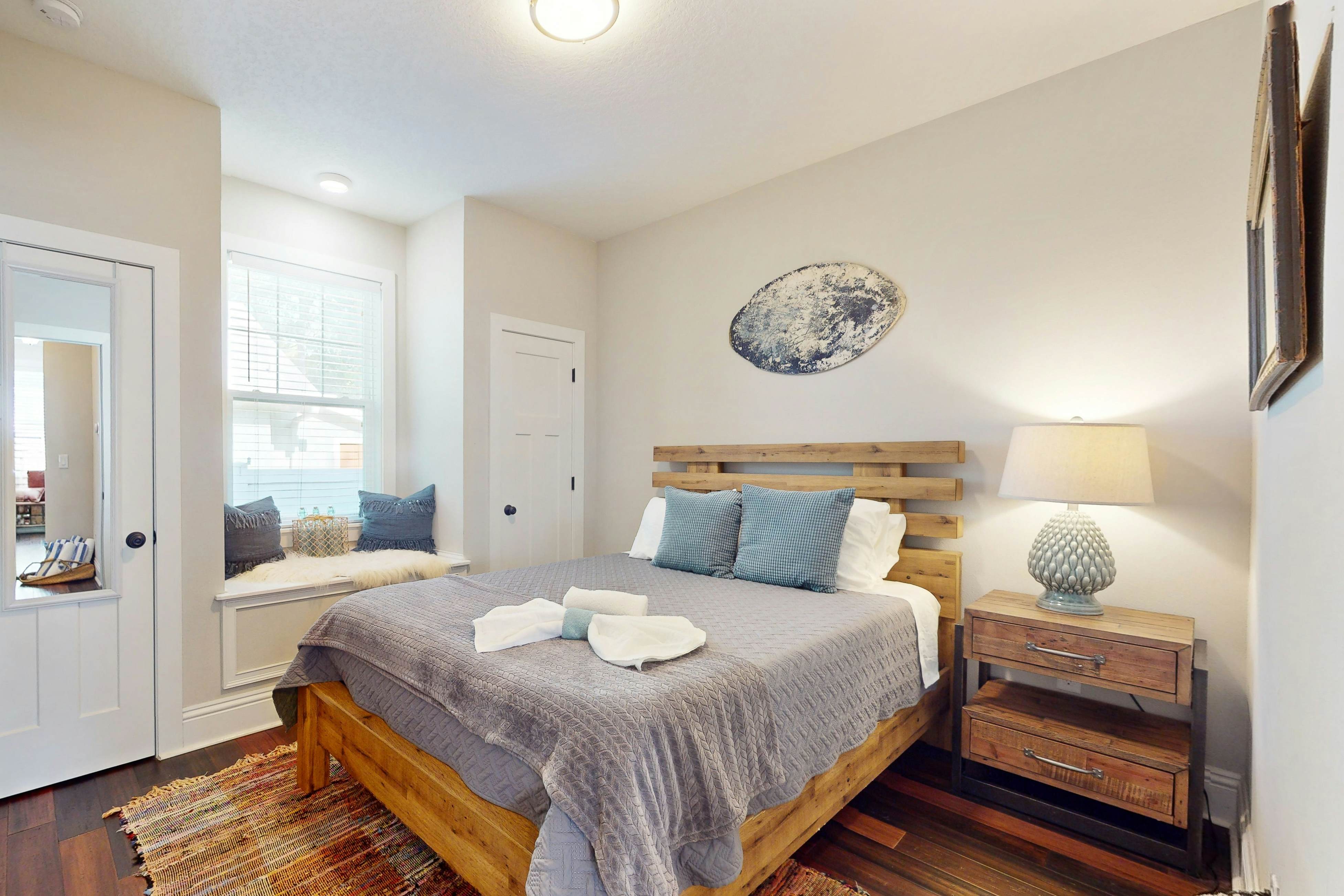 Brand-New Luxury Home w/ Pool Spa, Washer/Dryer, & Gourmet Kitchen