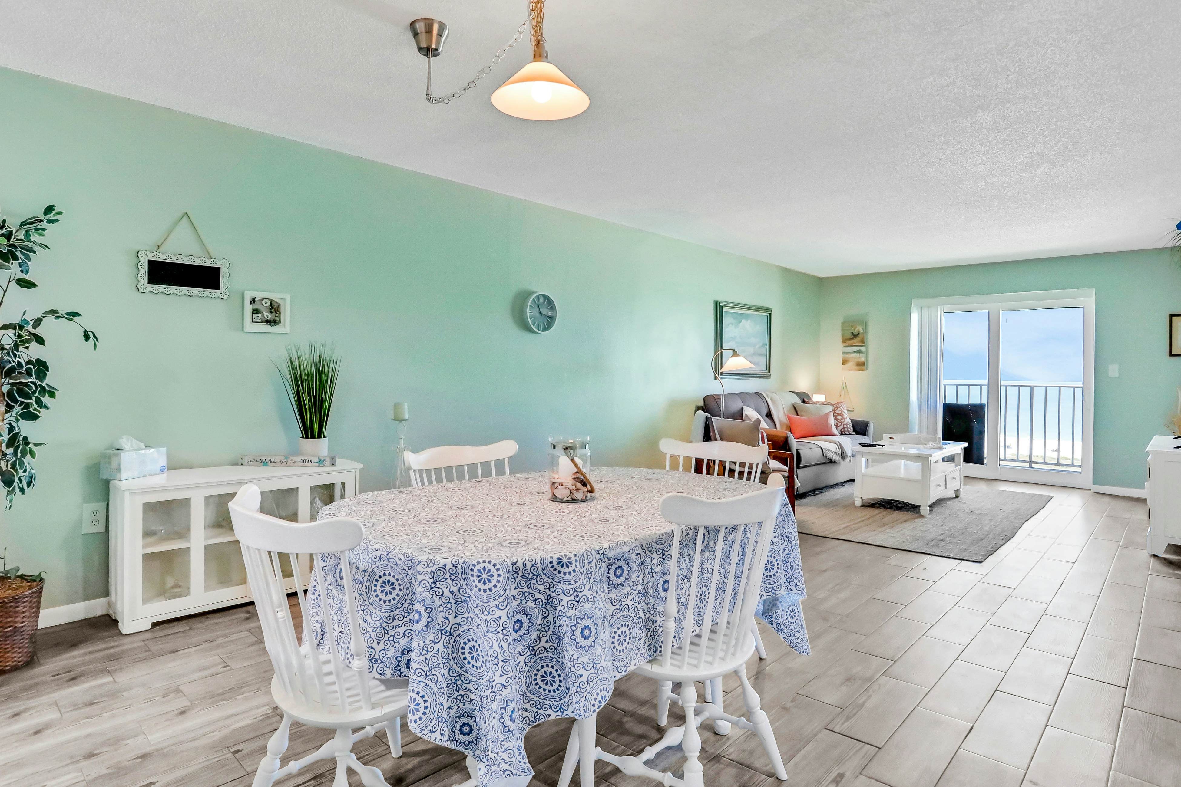 Gulf-front condo near golf with beach access & heated pool - snowbird-friendly