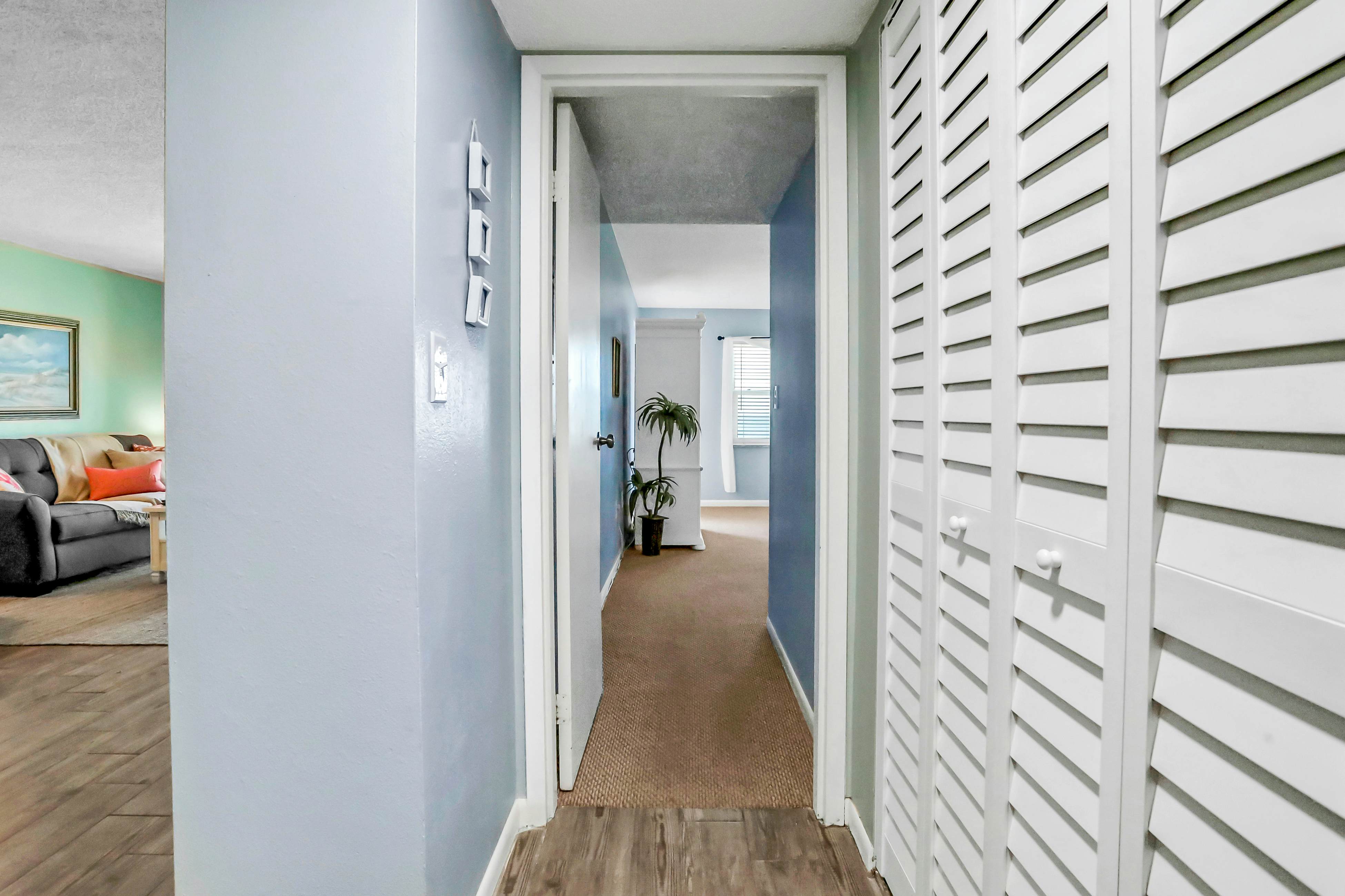 Gulf-front condo near golf with beach access & heated pool - snowbird-friendly