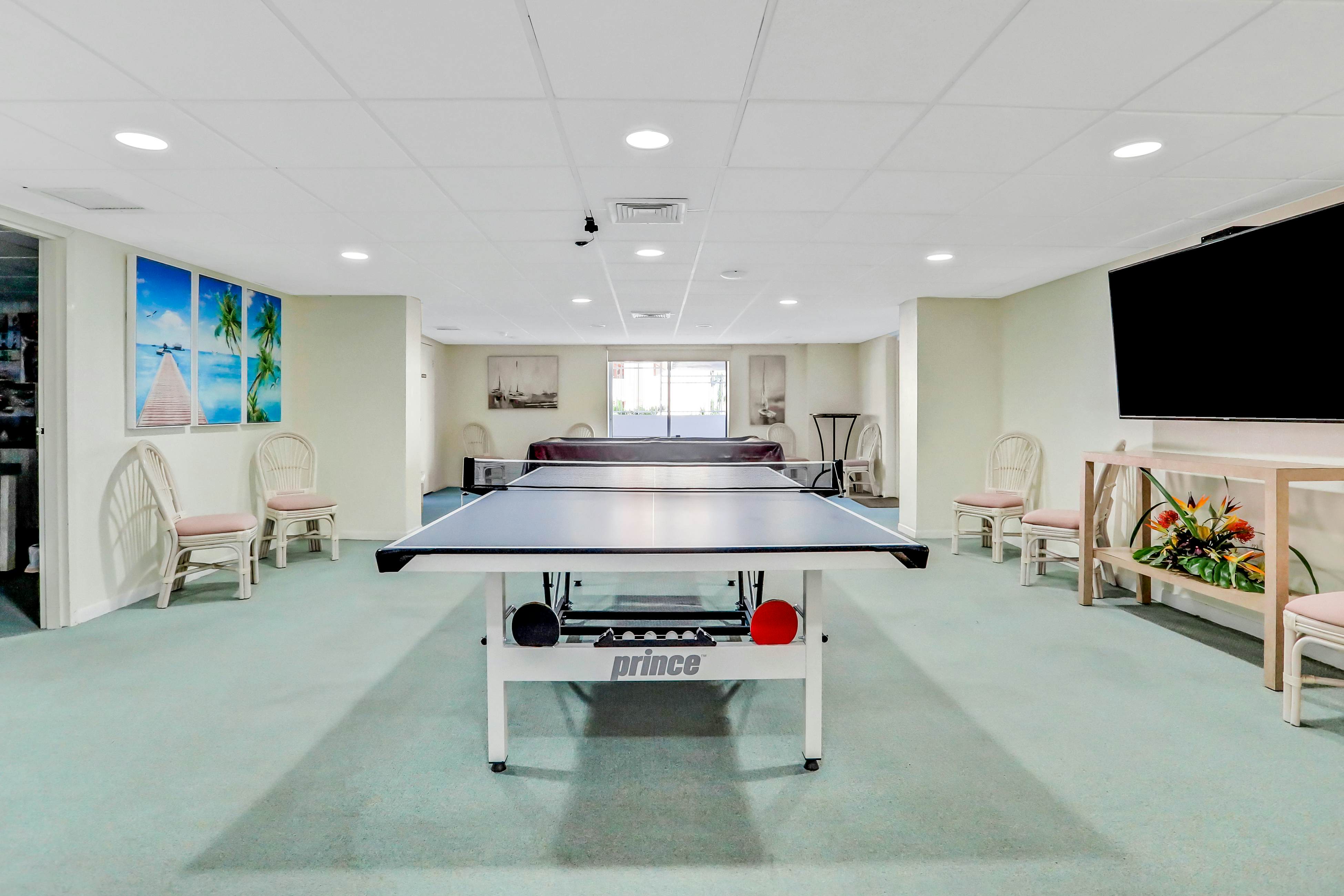 Gulf-front condo near golf with beach access & heated pool - snowbird-friendly