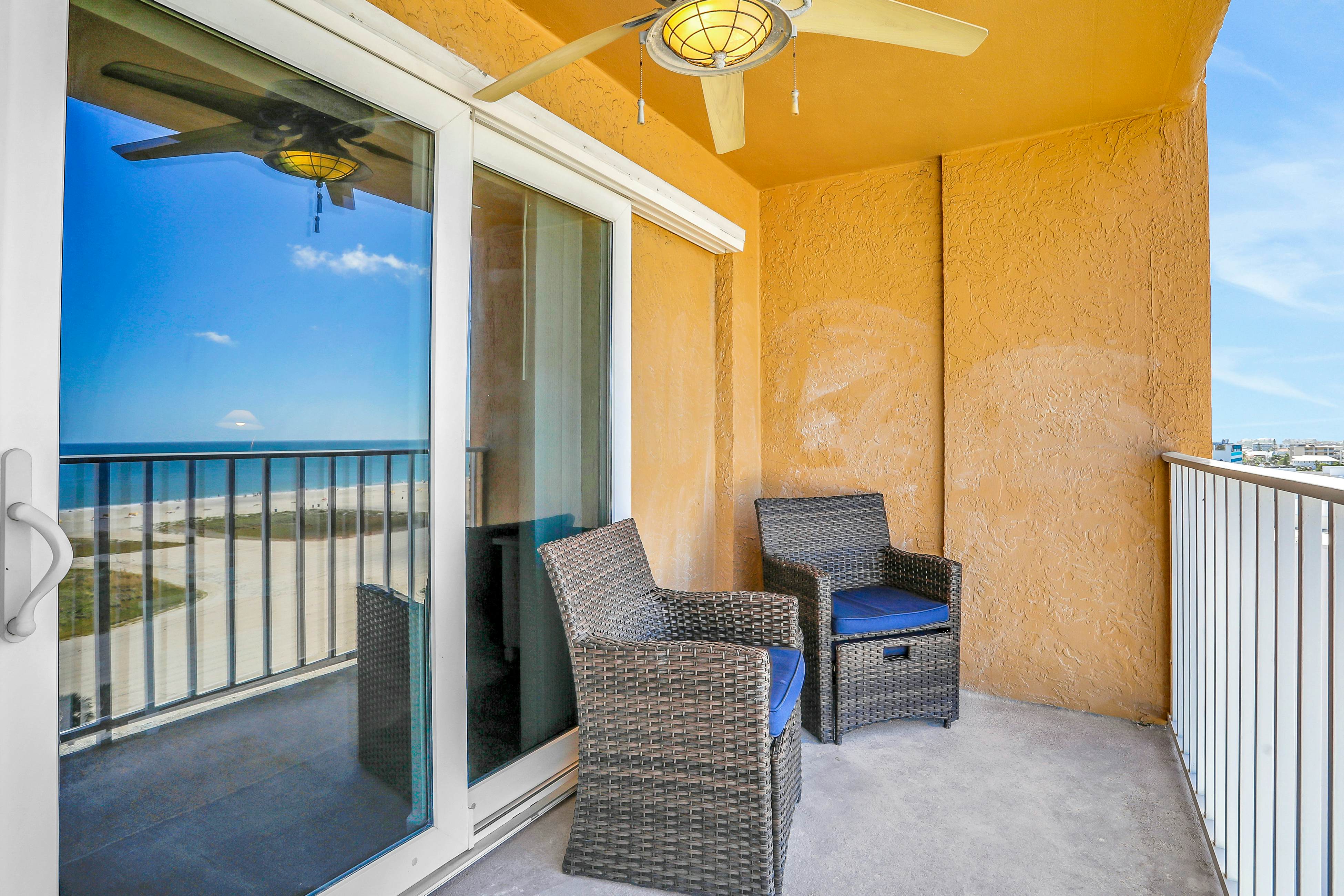 Gulf-front condo near golf with beach access & heated pool - snowbird-friendly