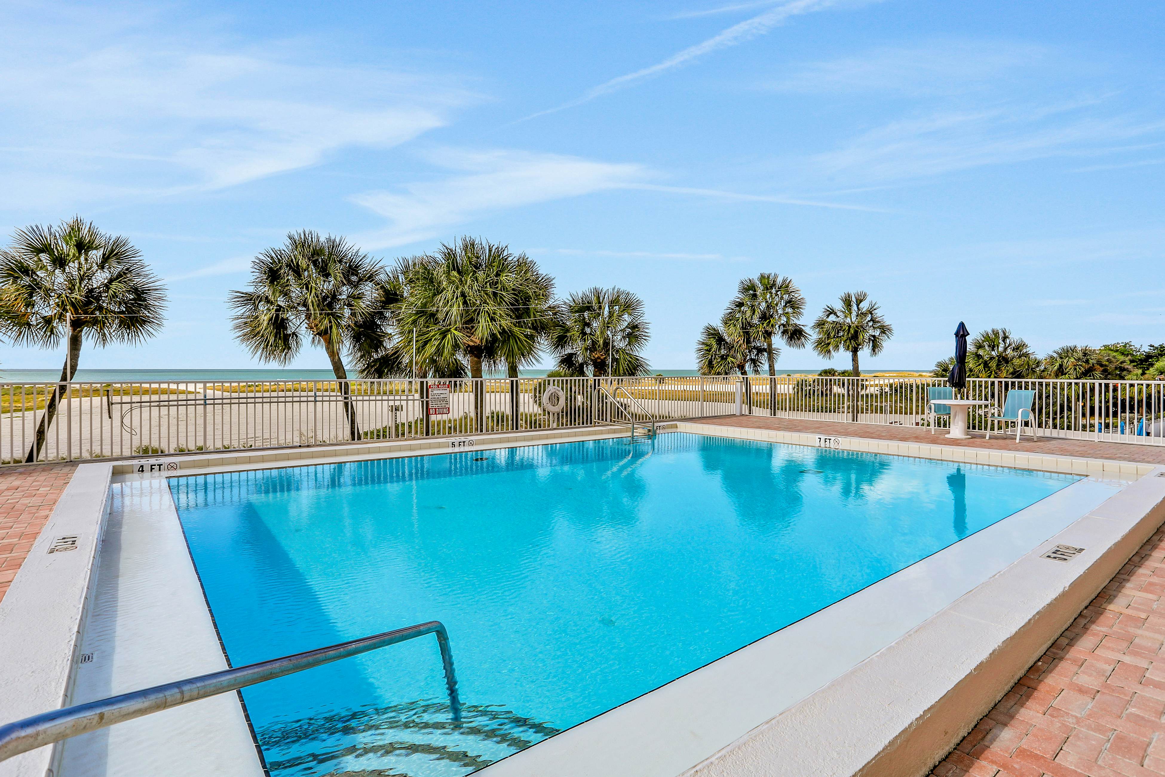 Gulf-front condo near golf with beach access & heated pool - snowbird-friendly