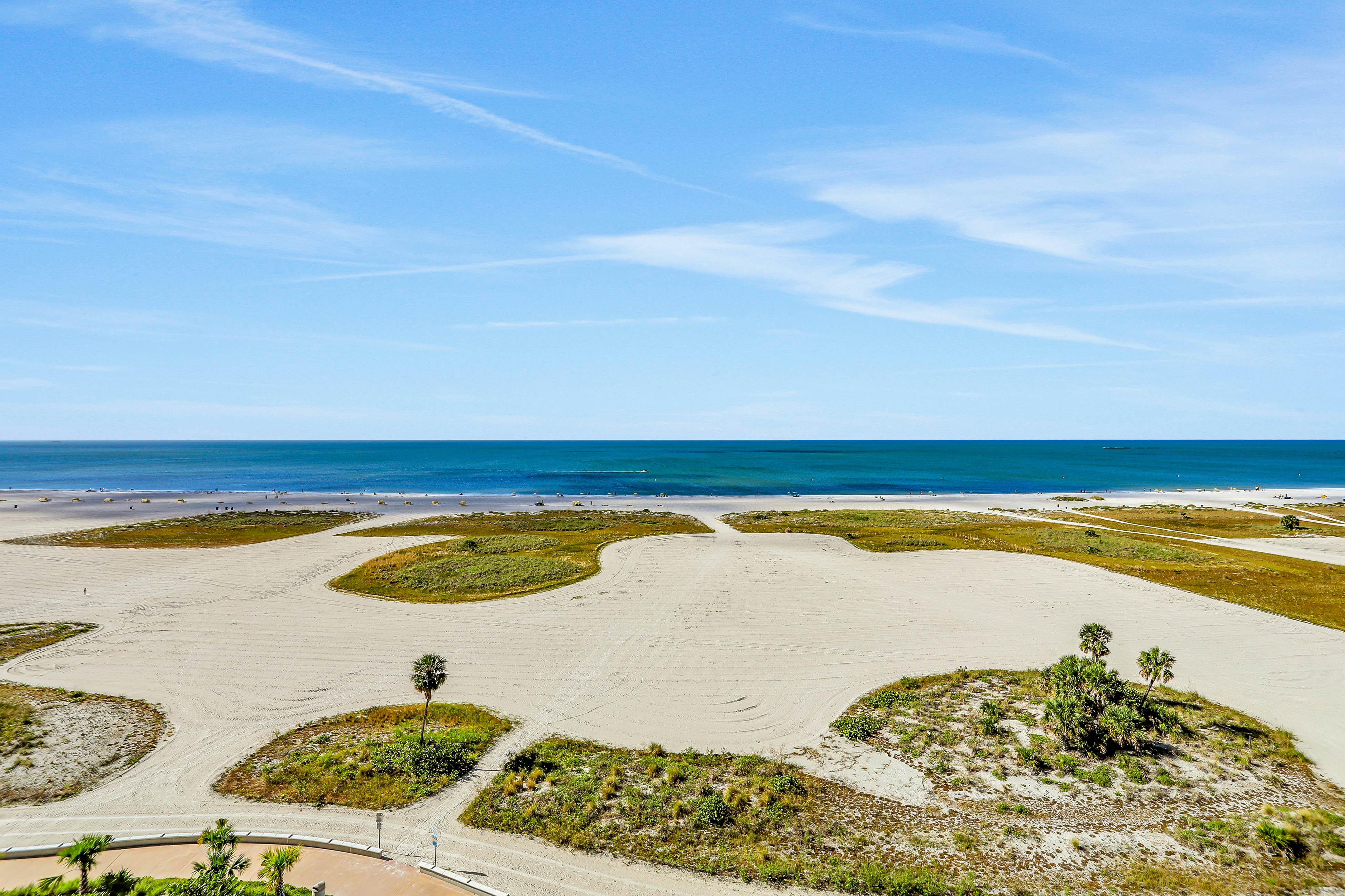 Gulf-front condo near golf with beach access & heated pool - snowbird-friendly