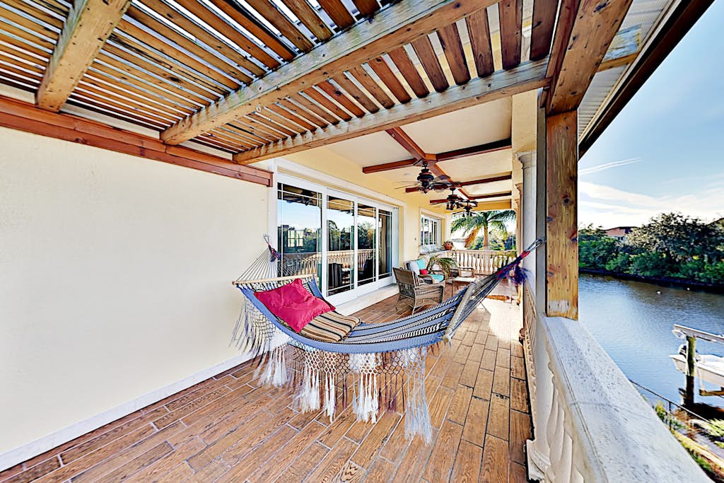 Waterfront Wonder Private Pool Spa and Outdoor Kitchen Game Room and Dock