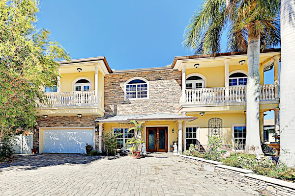 Waterfront Wonder Private Pool Spa and Outdoor Kitchen Game Room and Dock