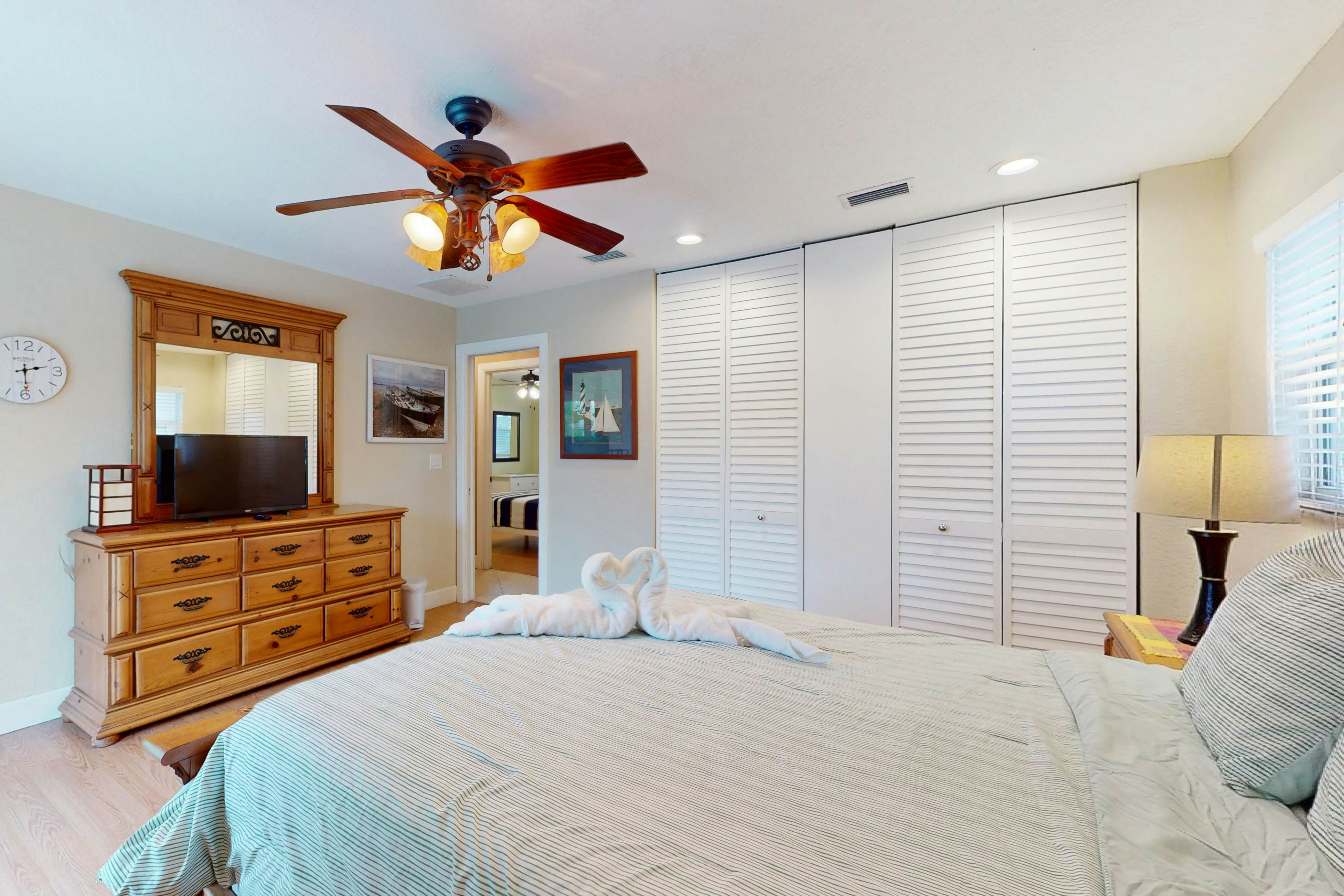 2,657-sq-ft upscale canal home with pool, dock & stunning main suite - dog-friendly