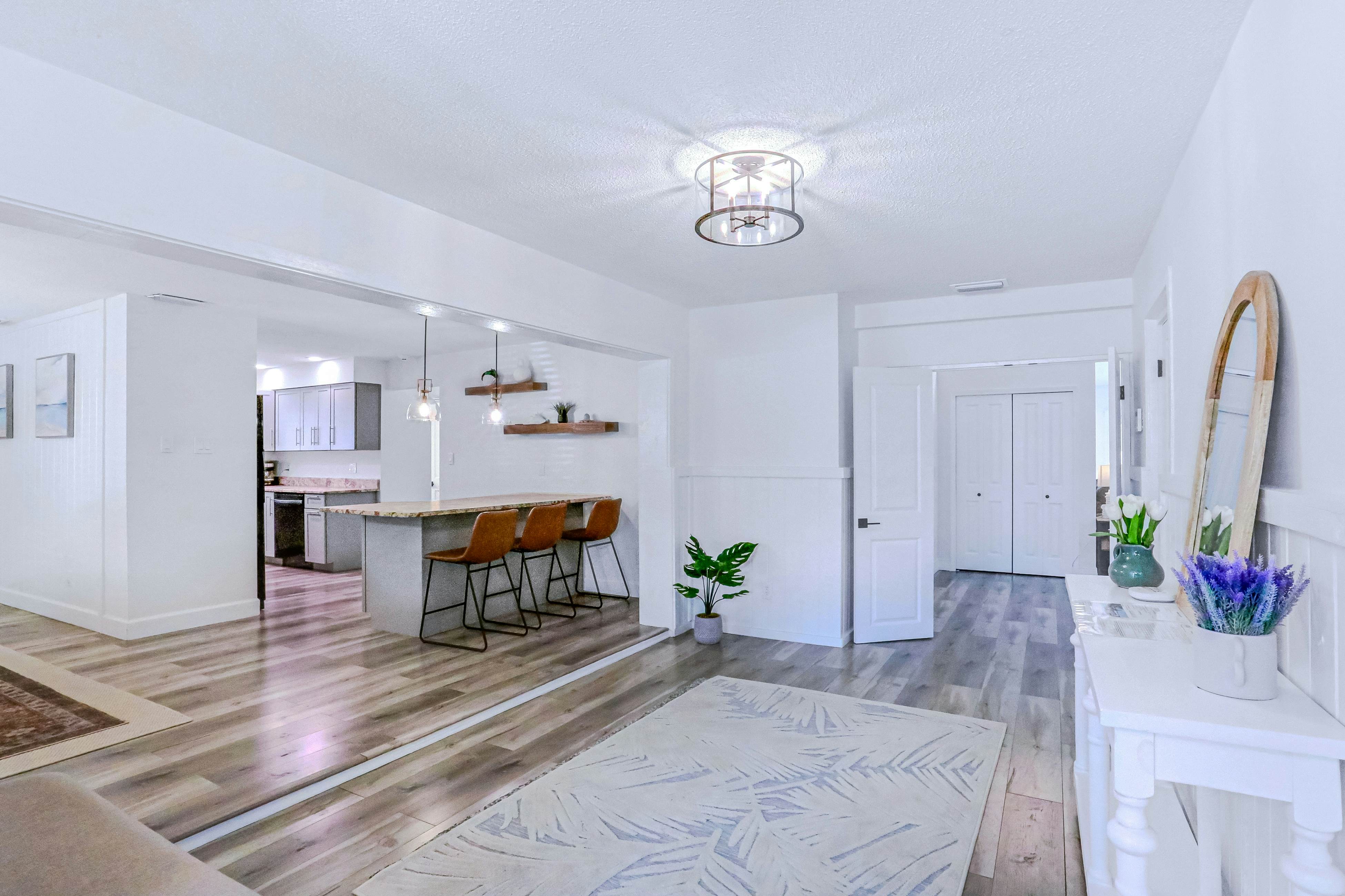 Large heated pool home with backyard oasis, dog friendly, AC and Wifi