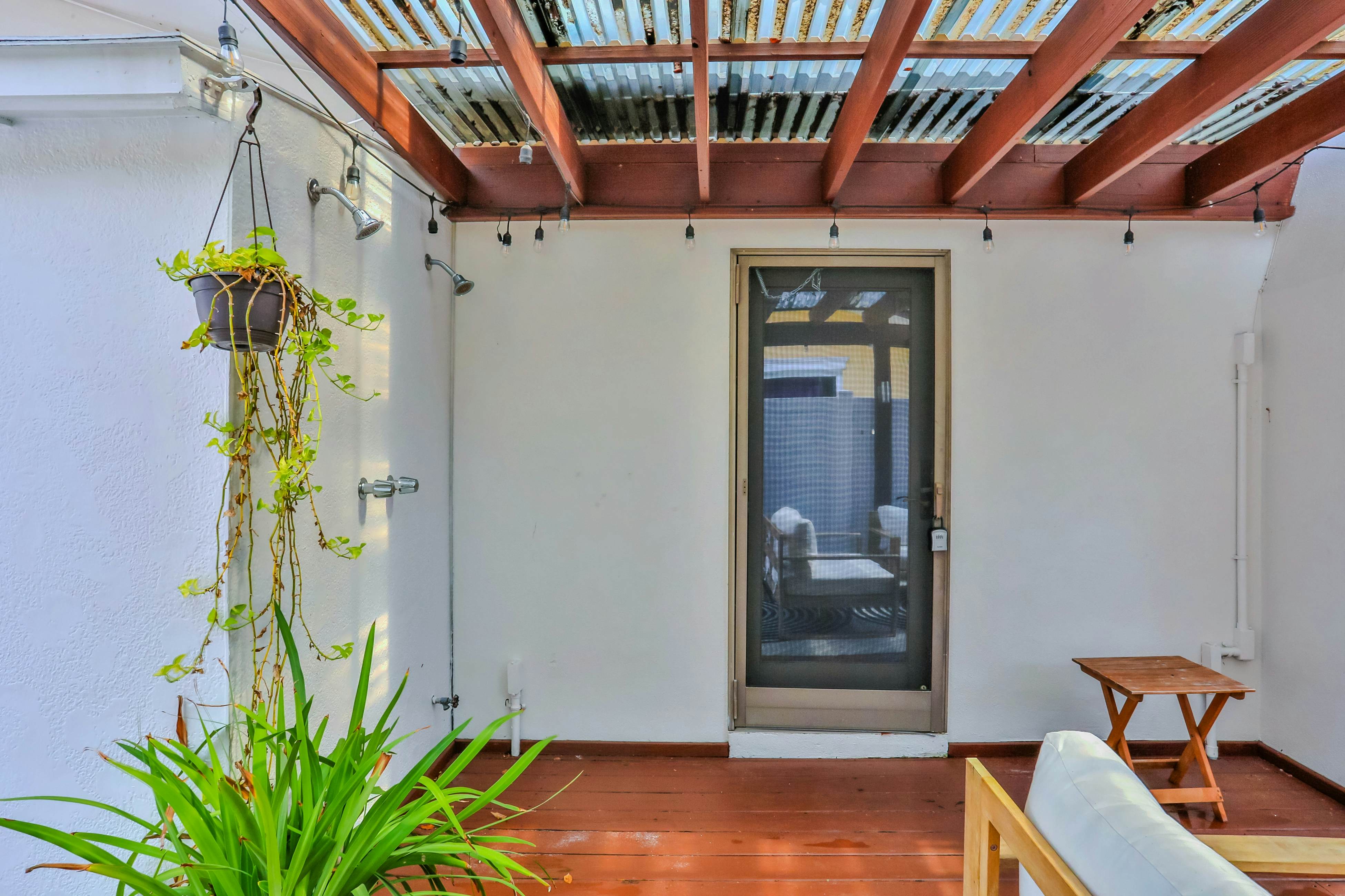 Large heated pool home with backyard oasis, dog friendly, AC and Wifi