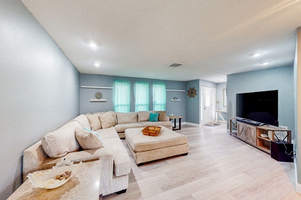 Inviting retreat with modern amenities spacious layout and entertainment options