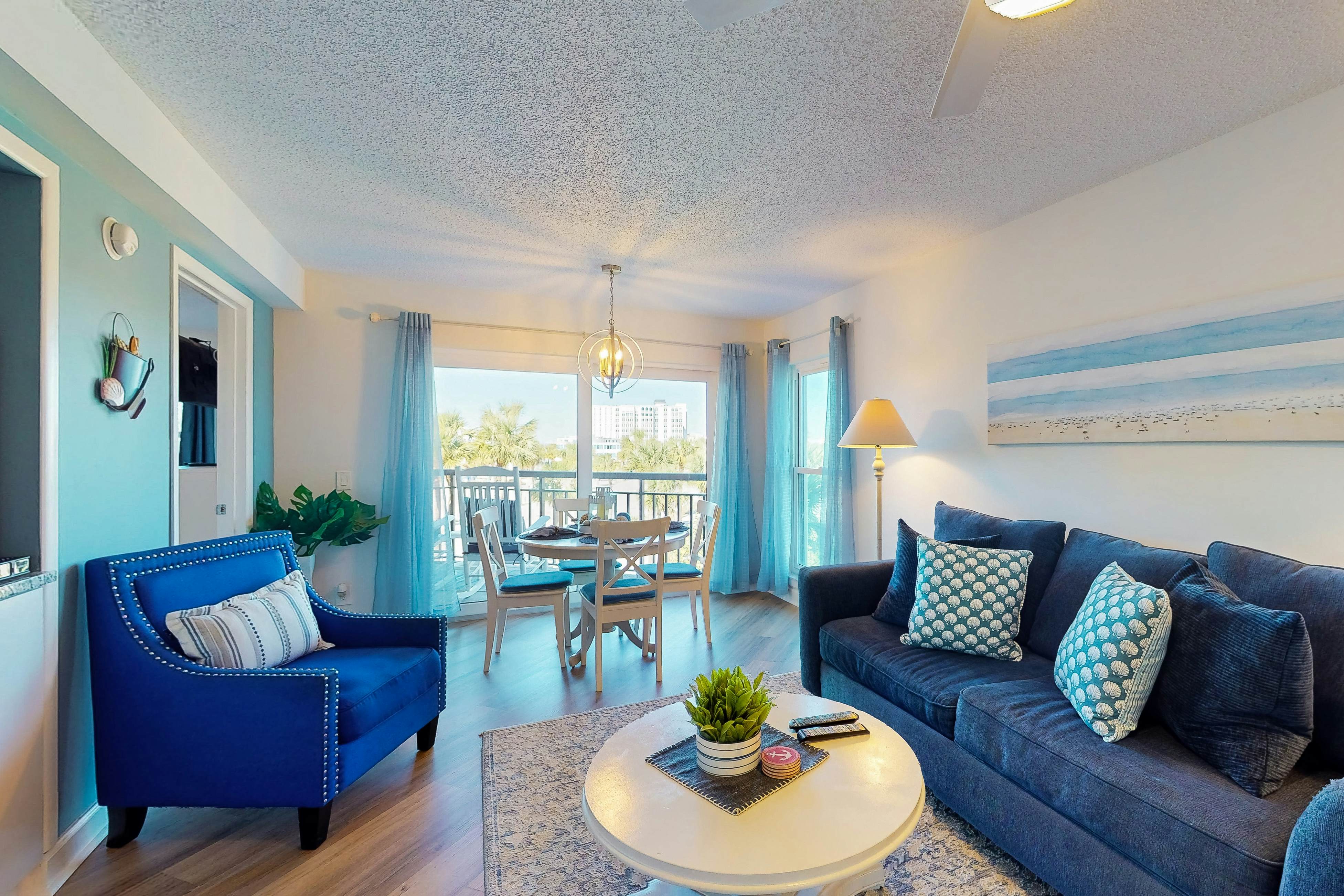 Inviting gem on St. Pete Beach with AC & washer/dryer - snowbird-friendly