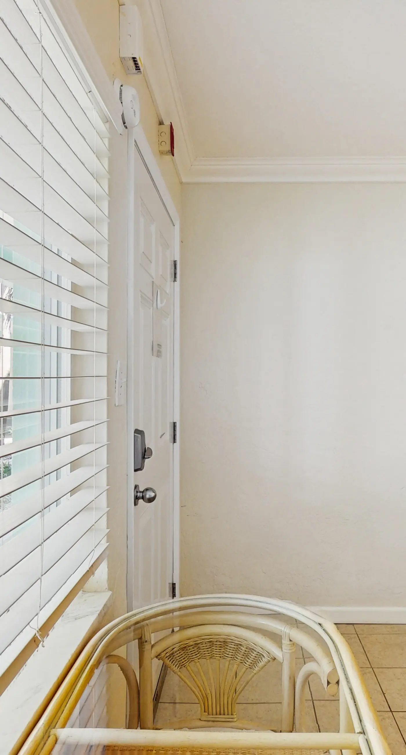 Charming dog friendly studio with WiFi shared washer dryer snowbirds OK