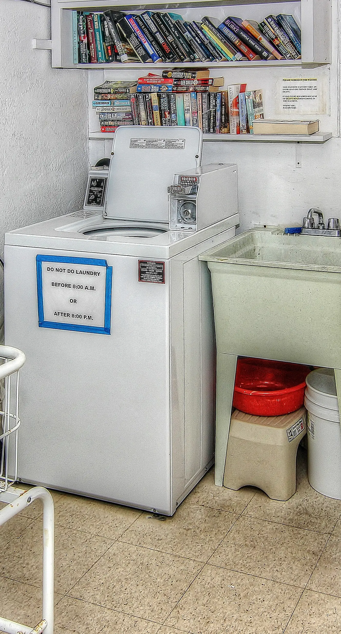 Charming dog friendly studio with WiFi shared washer dryer snowbirds OK