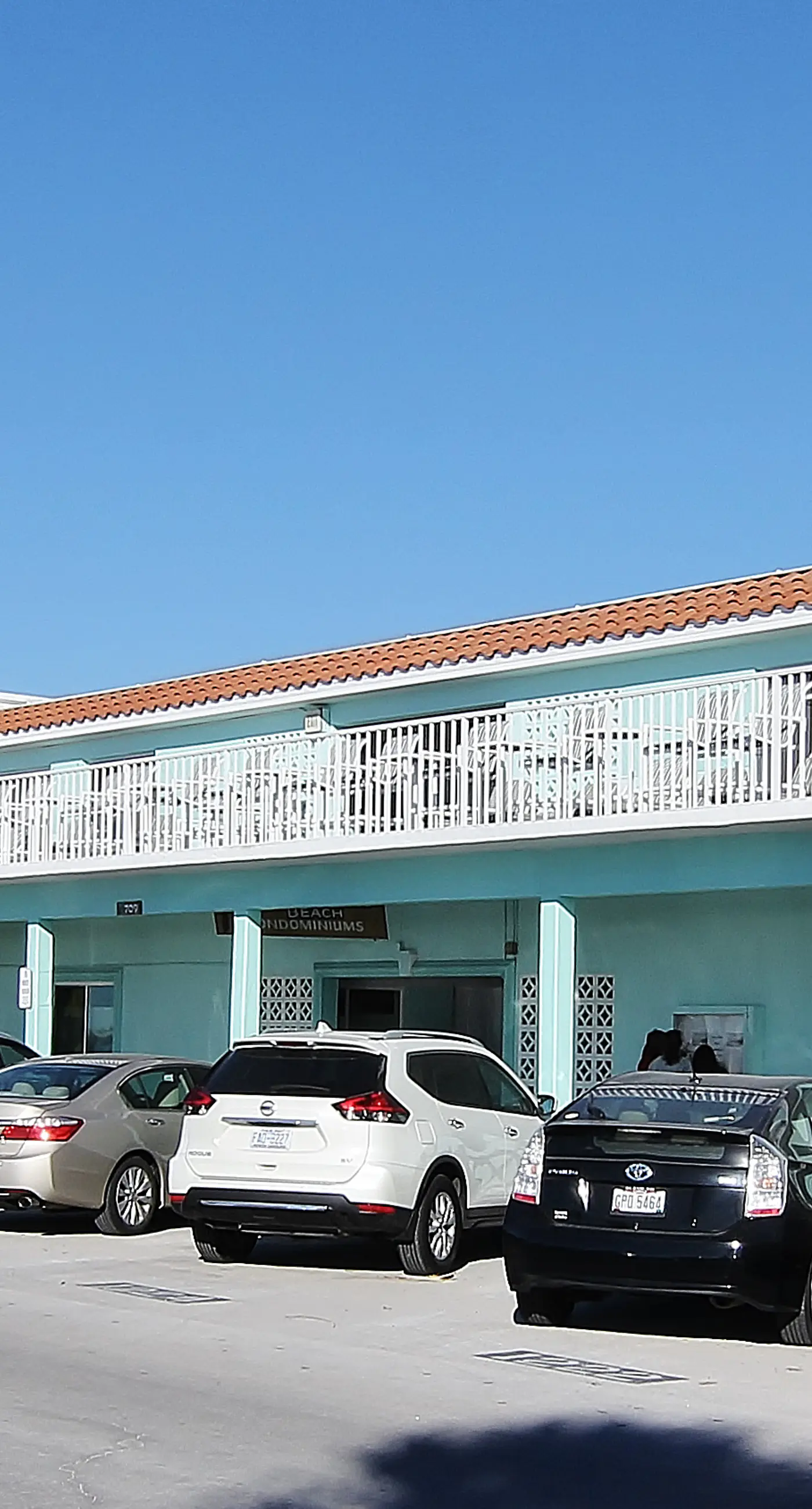 Charming dog friendly studio with WiFi shared washer dryer snowbirds OK