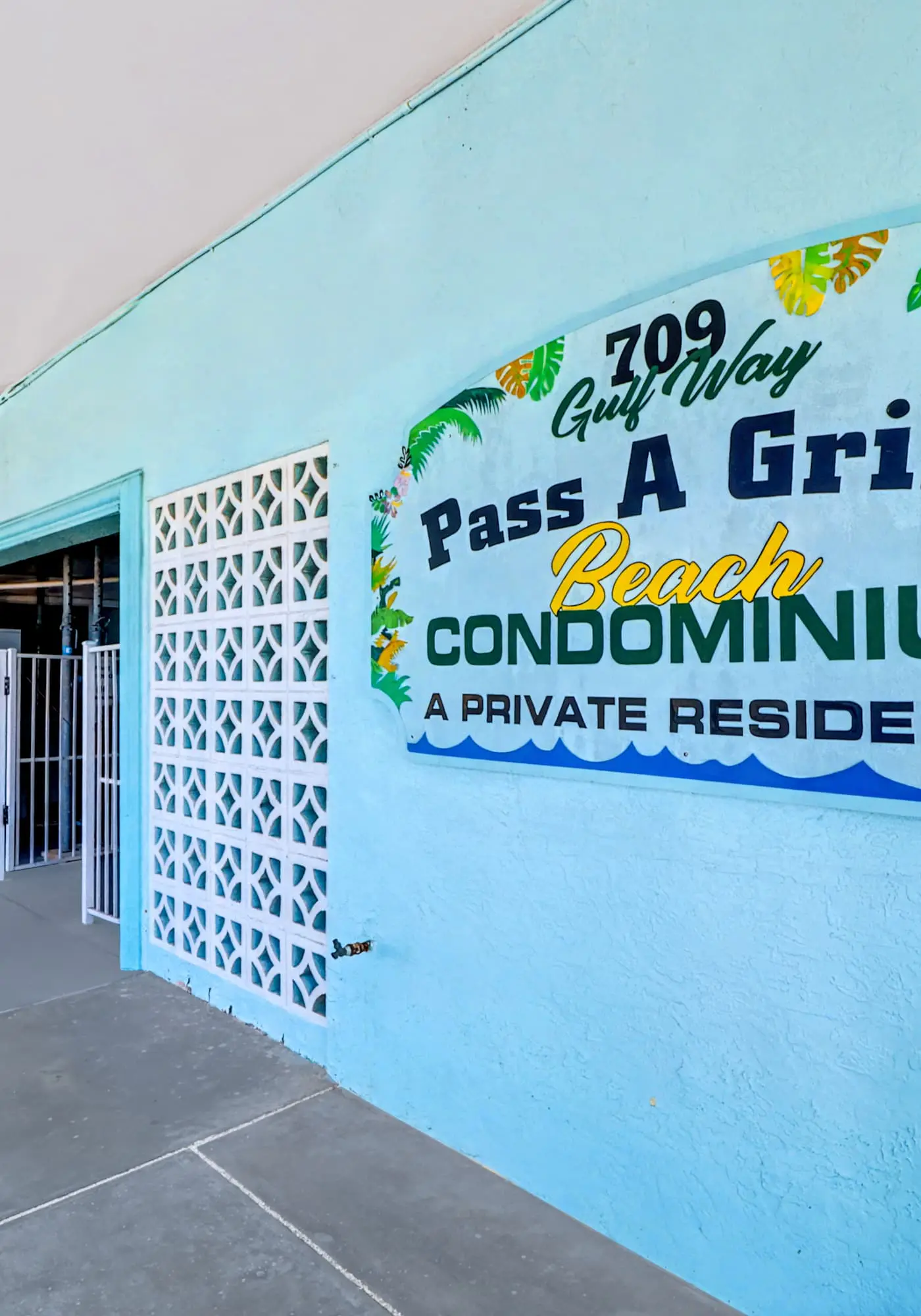 Charming dog friendly studio with WiFi shared washer dryer snowbirds OK