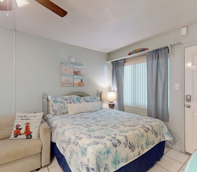 Coastal dog friendly condo with observation deck best Gulf sunset views