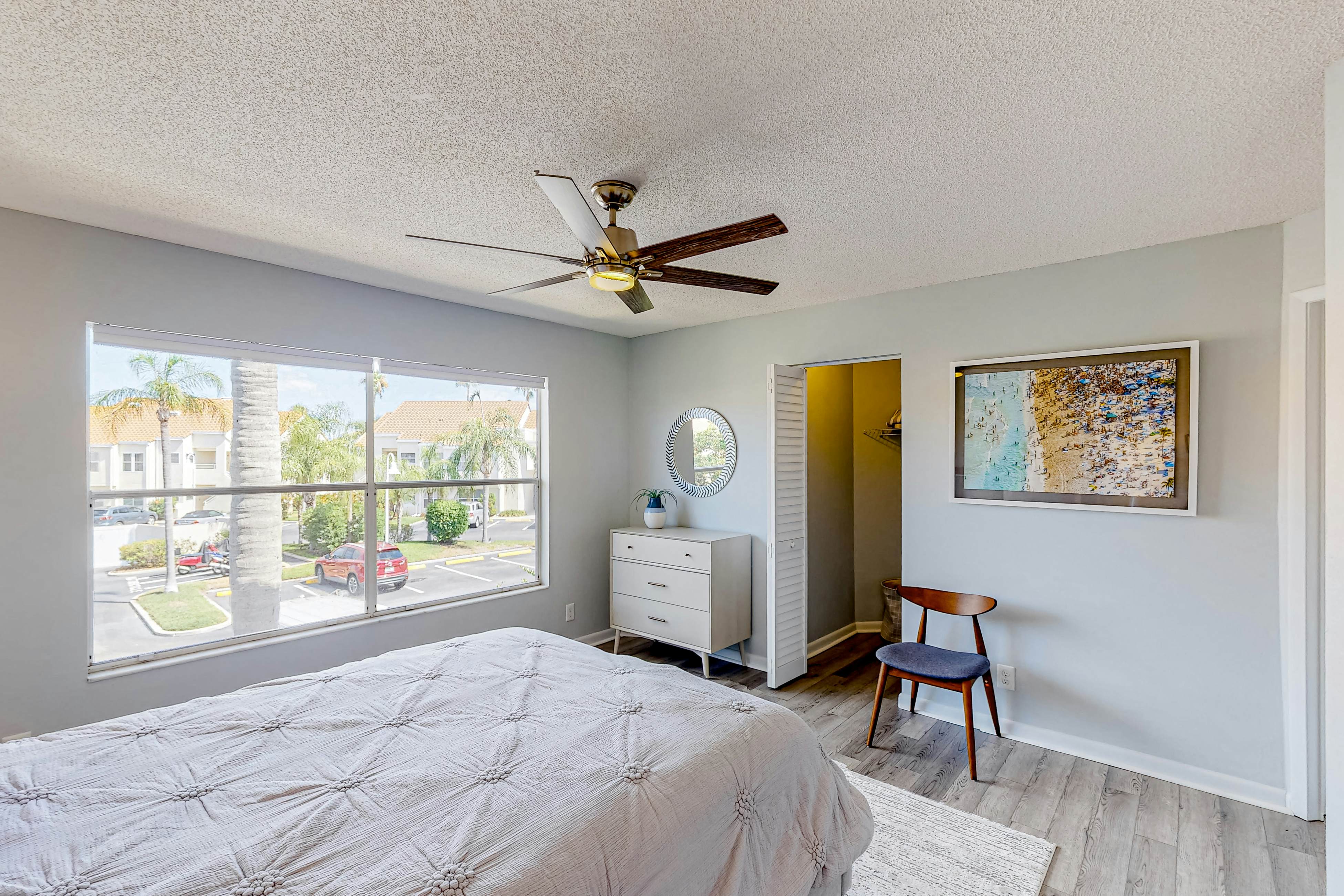 2nd-Floor Condo Overlooking Country Club Greens w/Free WiFi, AC, and Shared Pool