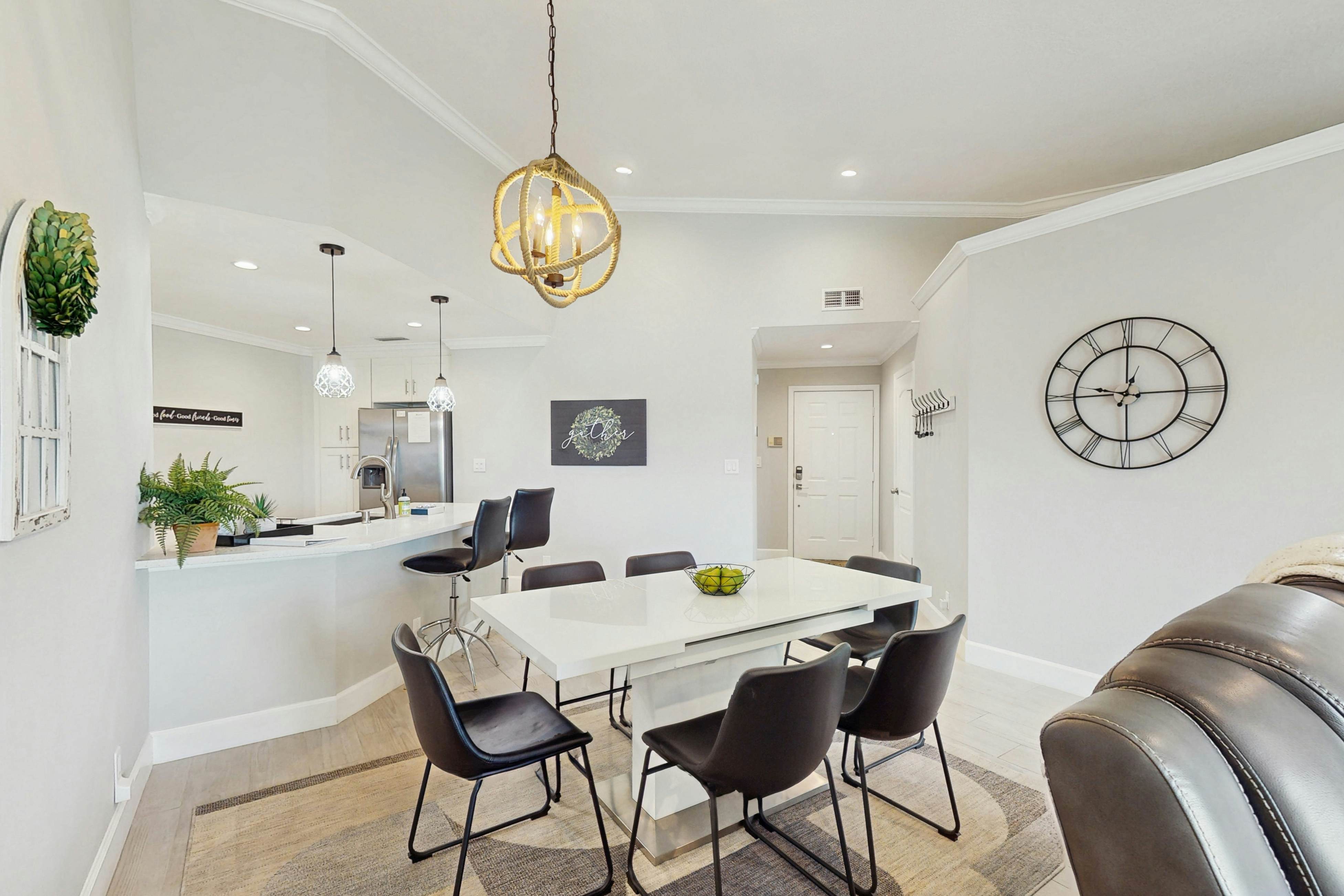 Golf-view retreat with heated pool and hot tub - central AC & private W/D