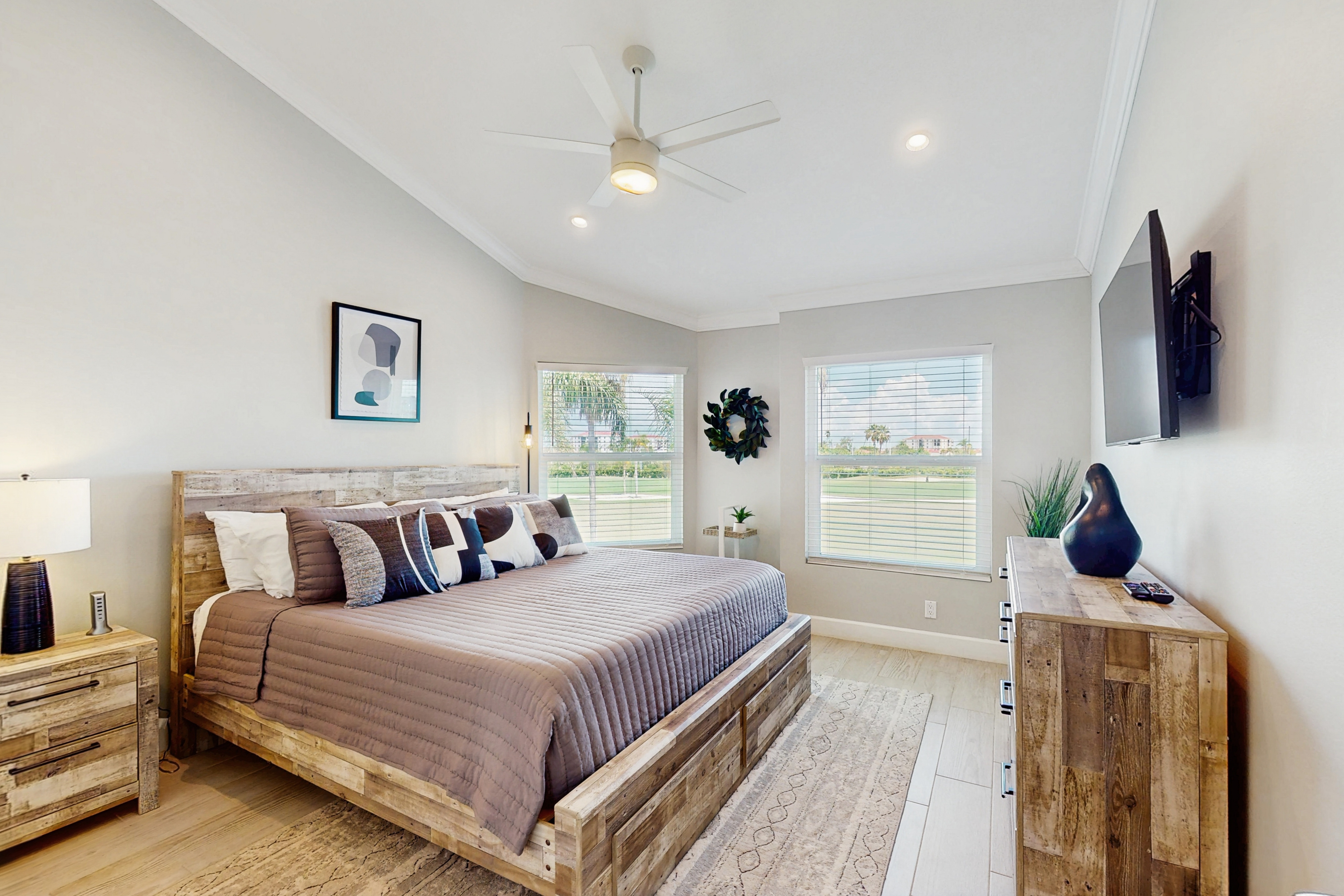 Golf view retreat with heated pool and hot tub central AC and private WD