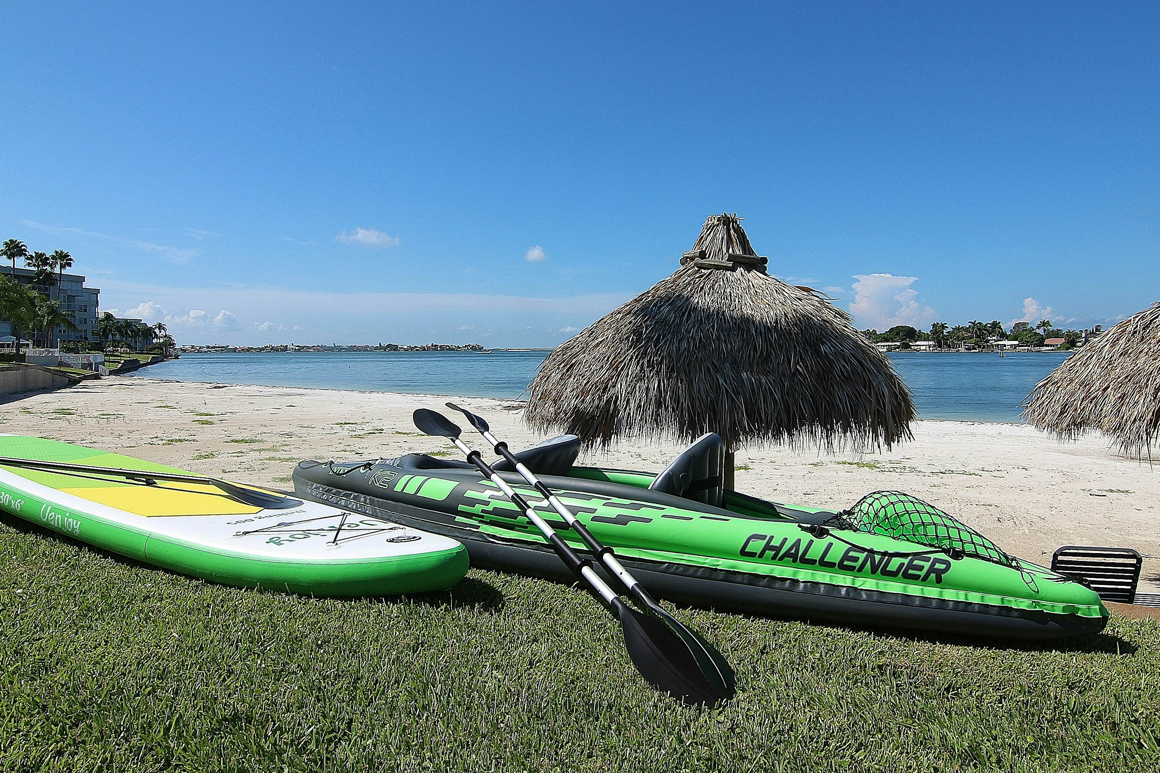 Bayfront condo near St. Pete Beach - ground-floor, pool & hot tub, central AC