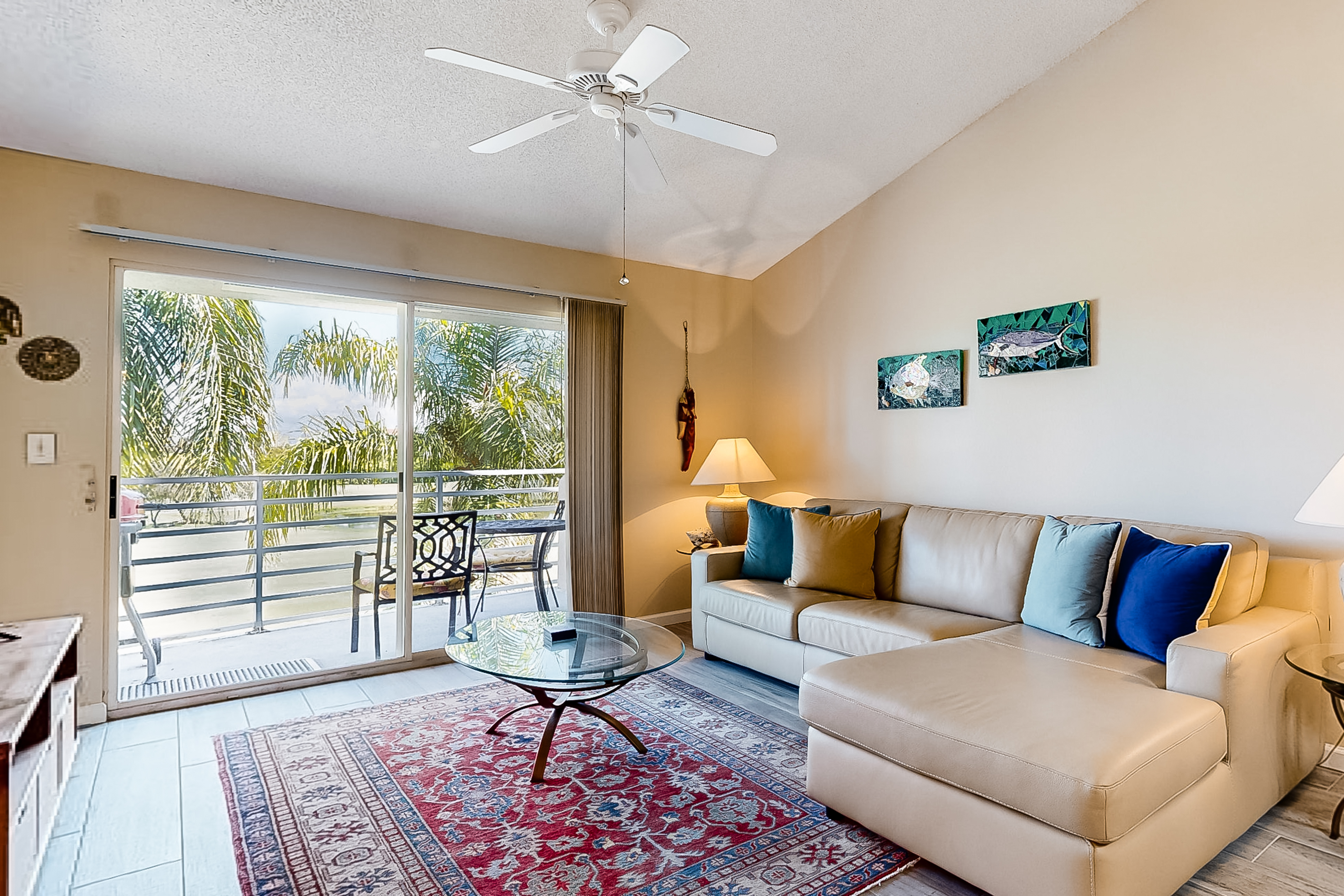 Family friendly condo with golf course views pool hot tub balcony and fast WiFi