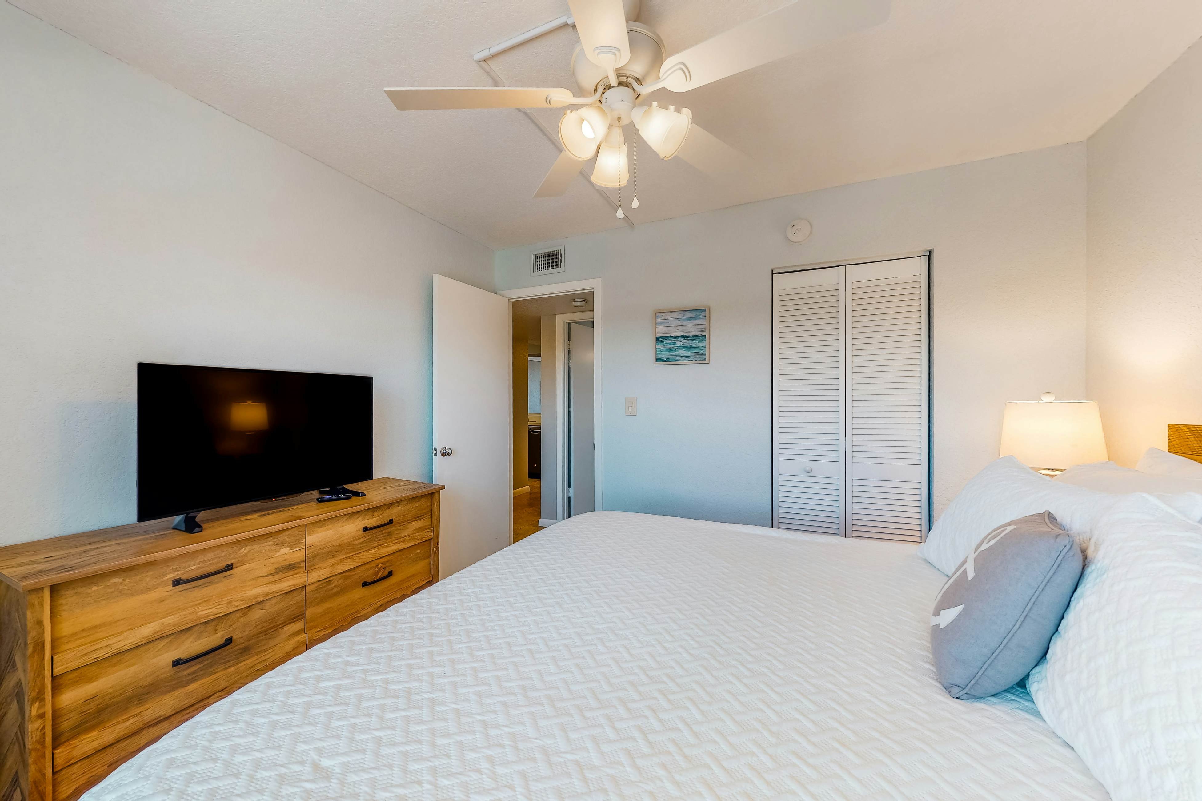 Bayfront condo near St Pete Beach with pool and hot tub central AC and WD