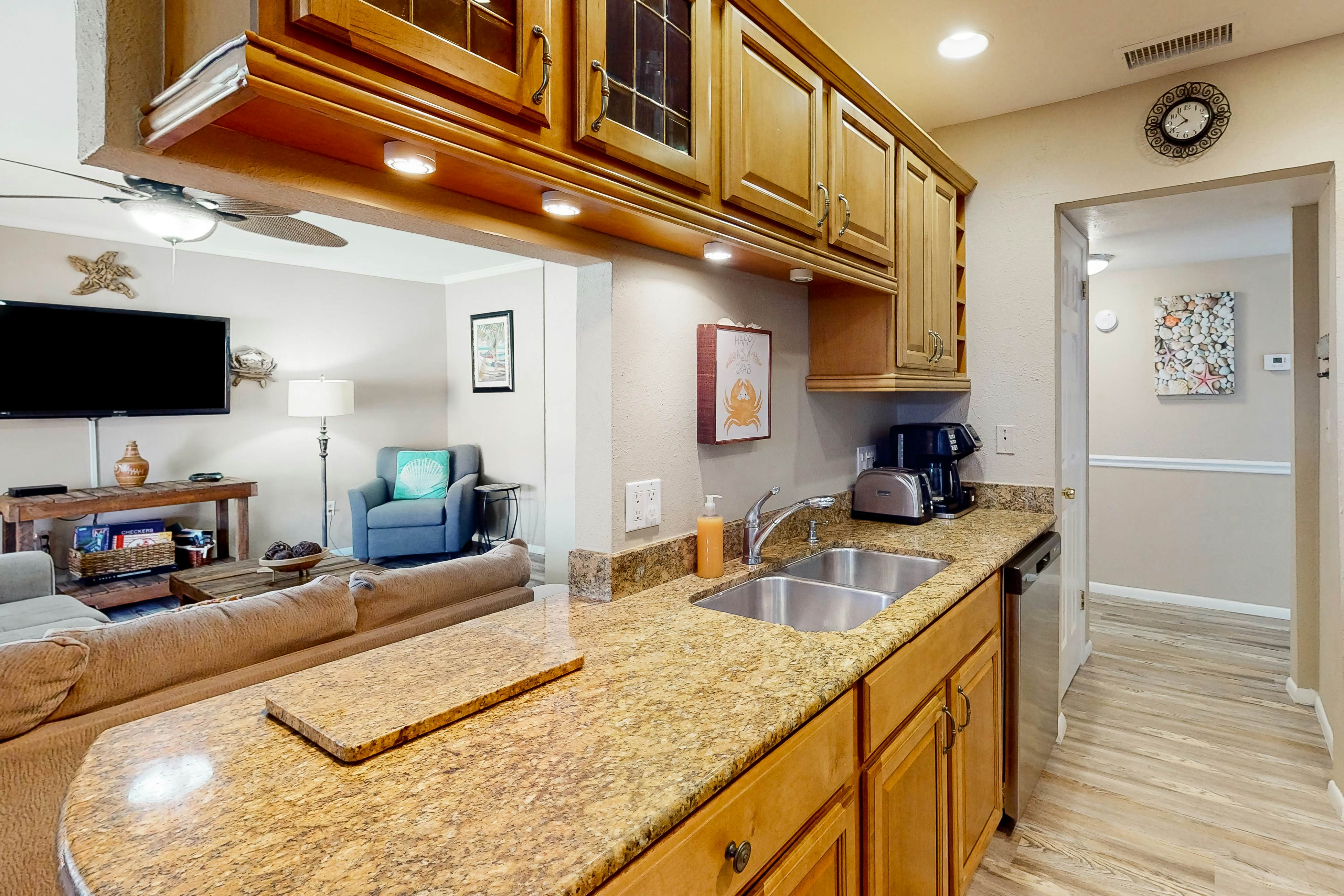 Splendid condo with private beach access heated pool hot tub and volleyball