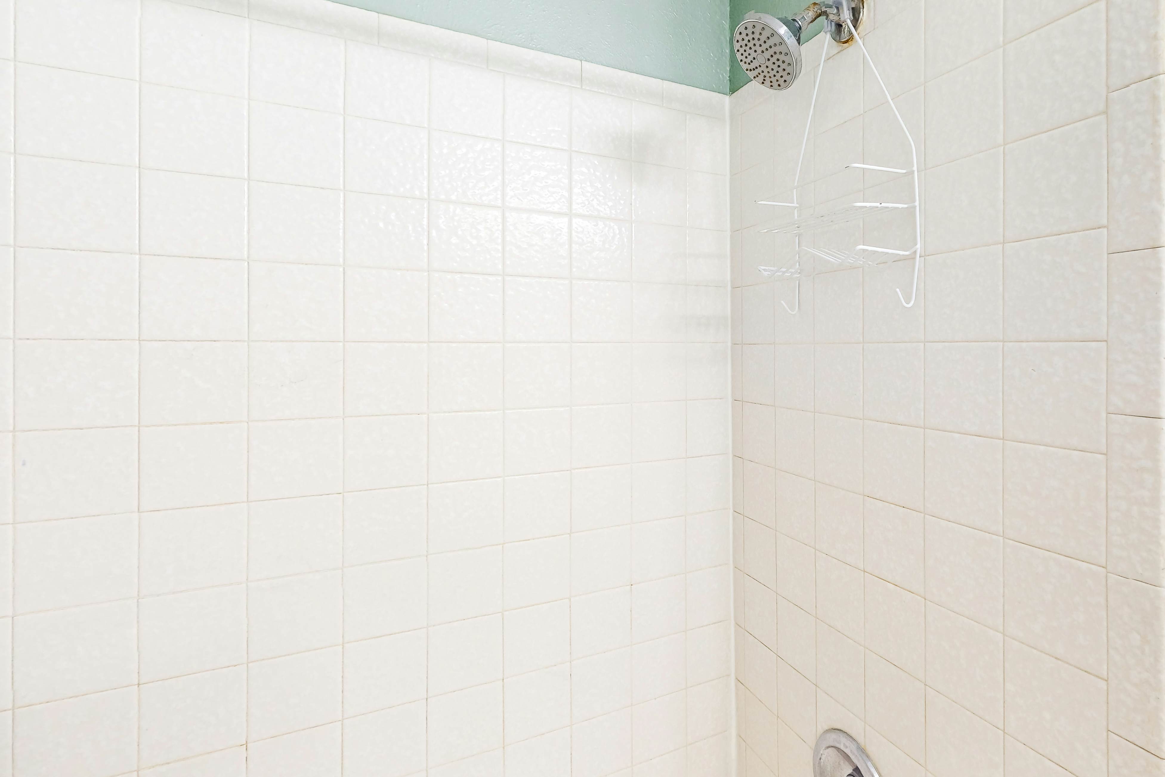 Splendid condo with private beach access heated pool hot tub and volleyball