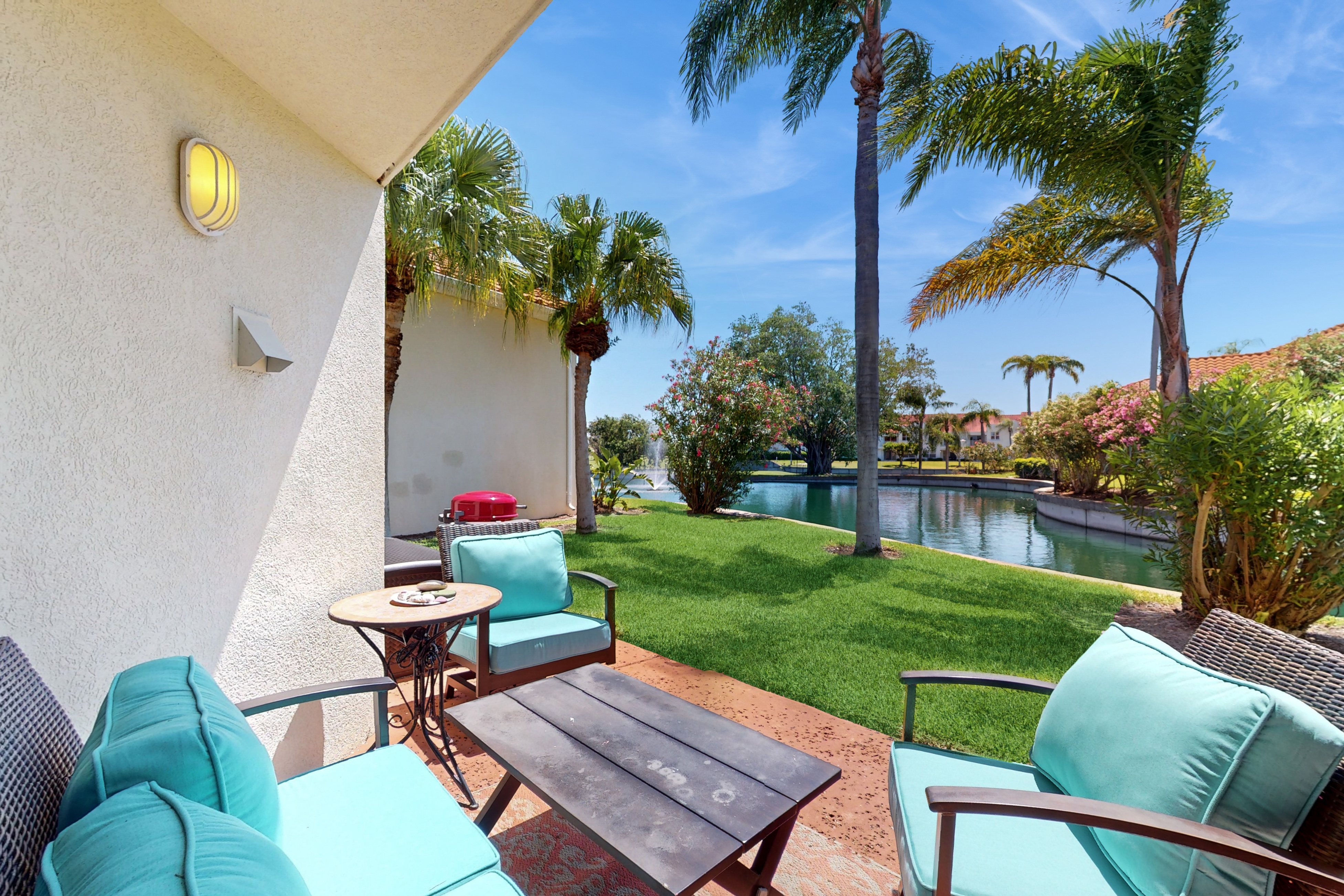 Snowbird friendly townhouse near downtown with heated pool hot tub grill golf