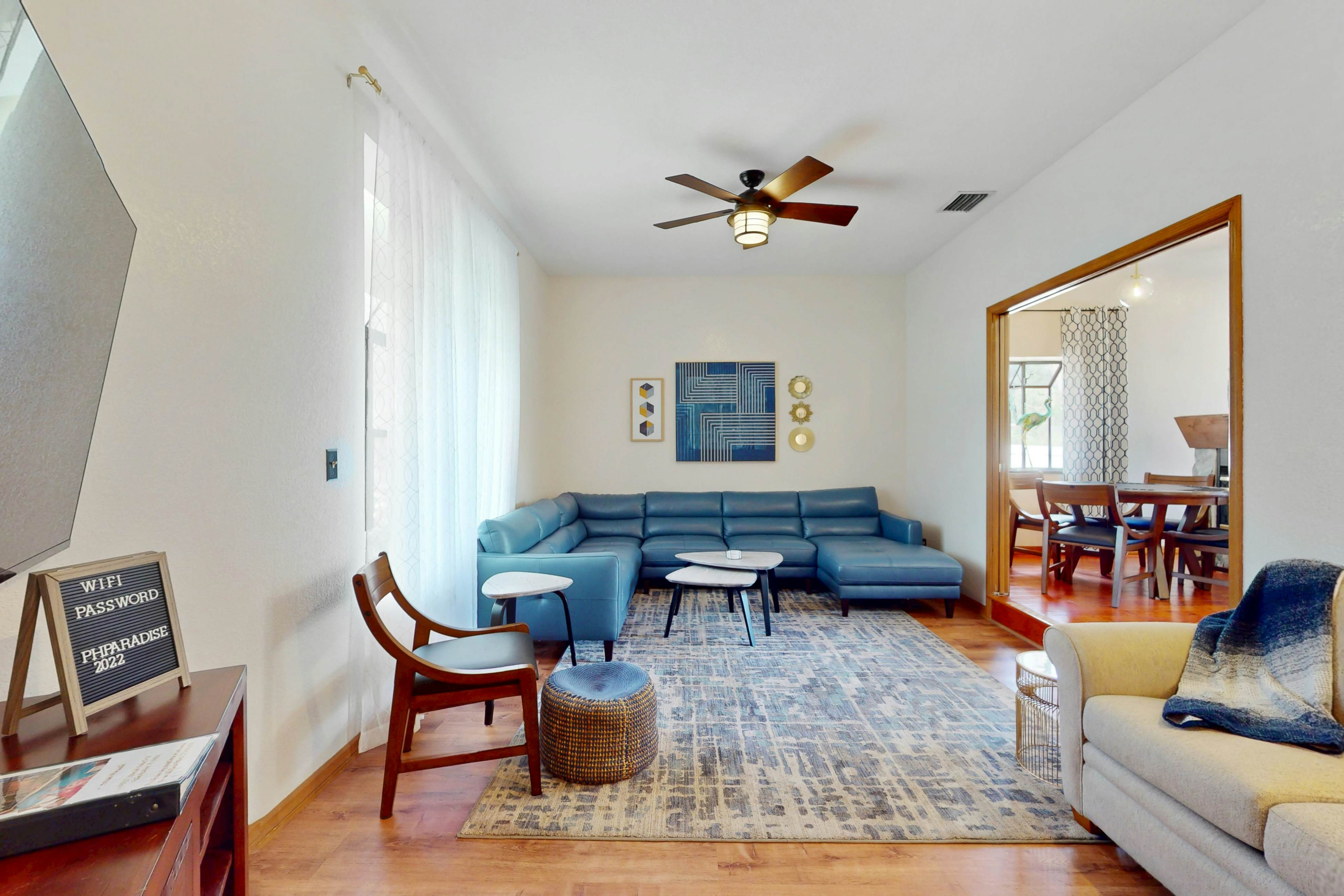 Charming retreat with pool dog friendly centrally located near Gulf with WD