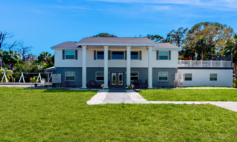 Beautiful Estate on Millers Bayou with Free WiFi Game Room Firepit and Hammock