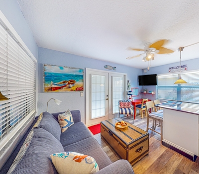 First floor condo with courtyard style pool grills and easy beach access