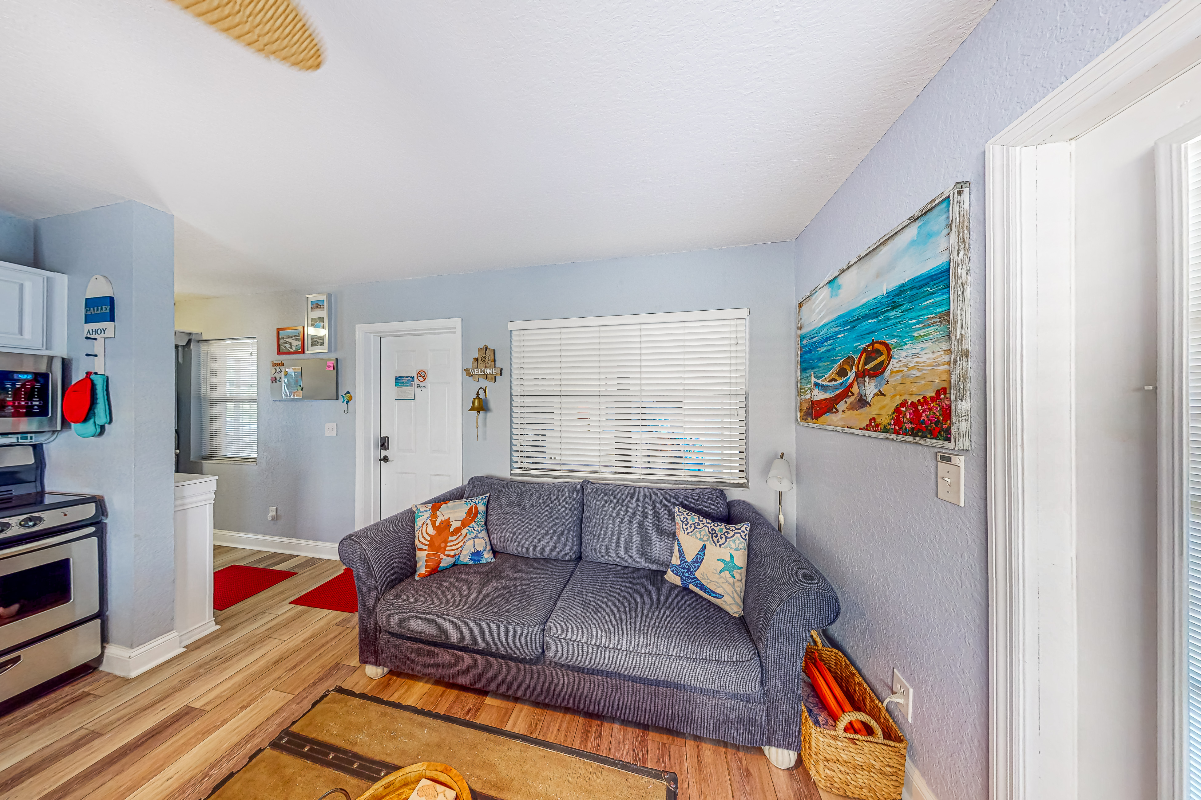 First floor condo with courtyard style pool grills and easy beach access