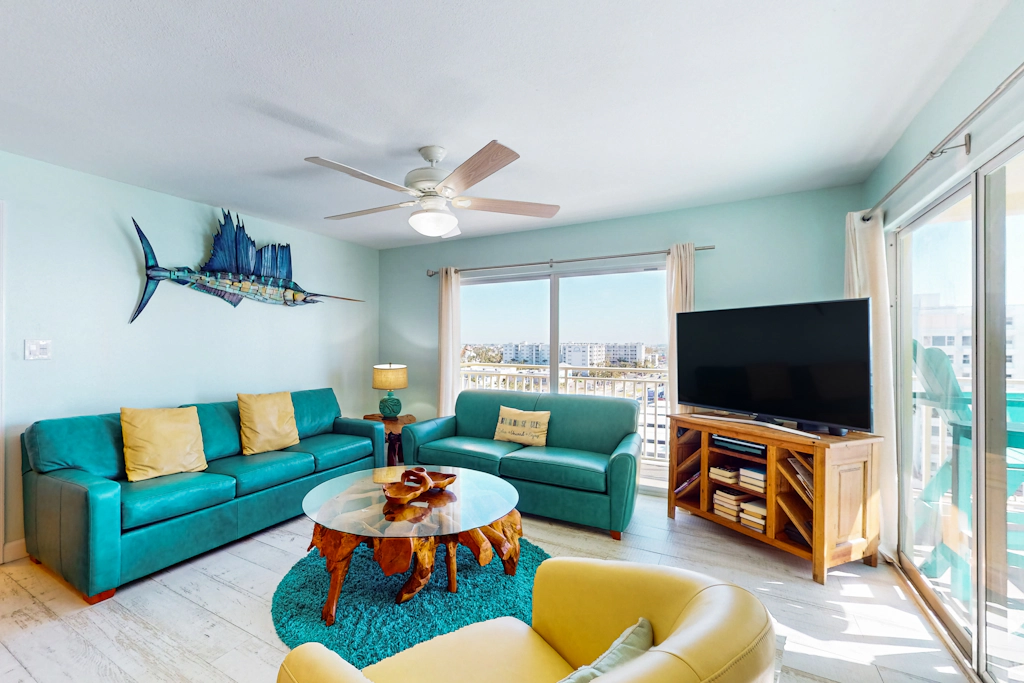 Custom beachfront condo w private balcony views heated pool hot tub AC