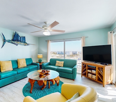 Custom beachfront condo w private balcony views heated pool hot tub AC