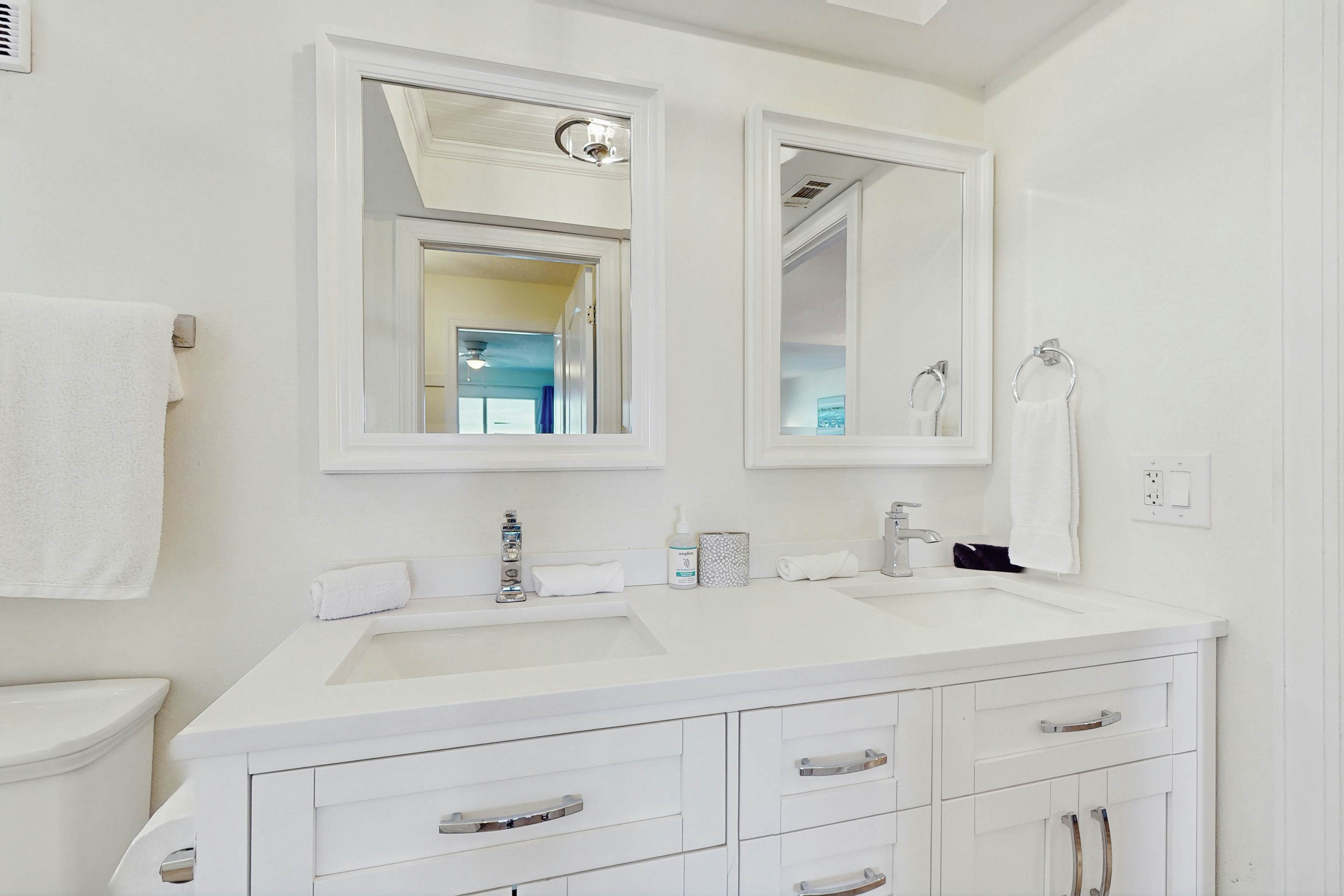 Beachfront oasis with exquisite Gulf views - resort beachfront pool & tennis