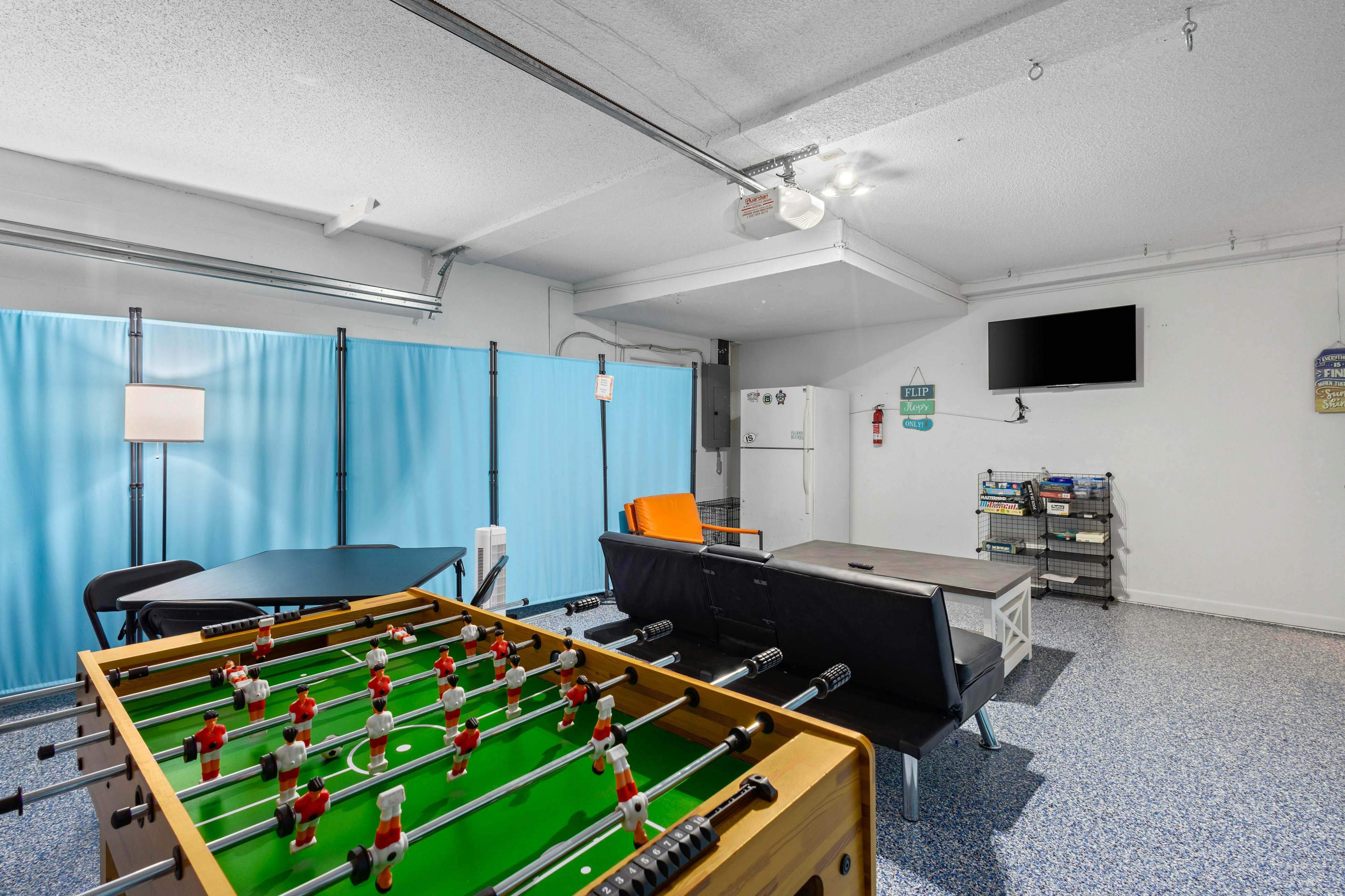 Family sized pool home with AC, WIFI, Snowbird and Dog Friendly