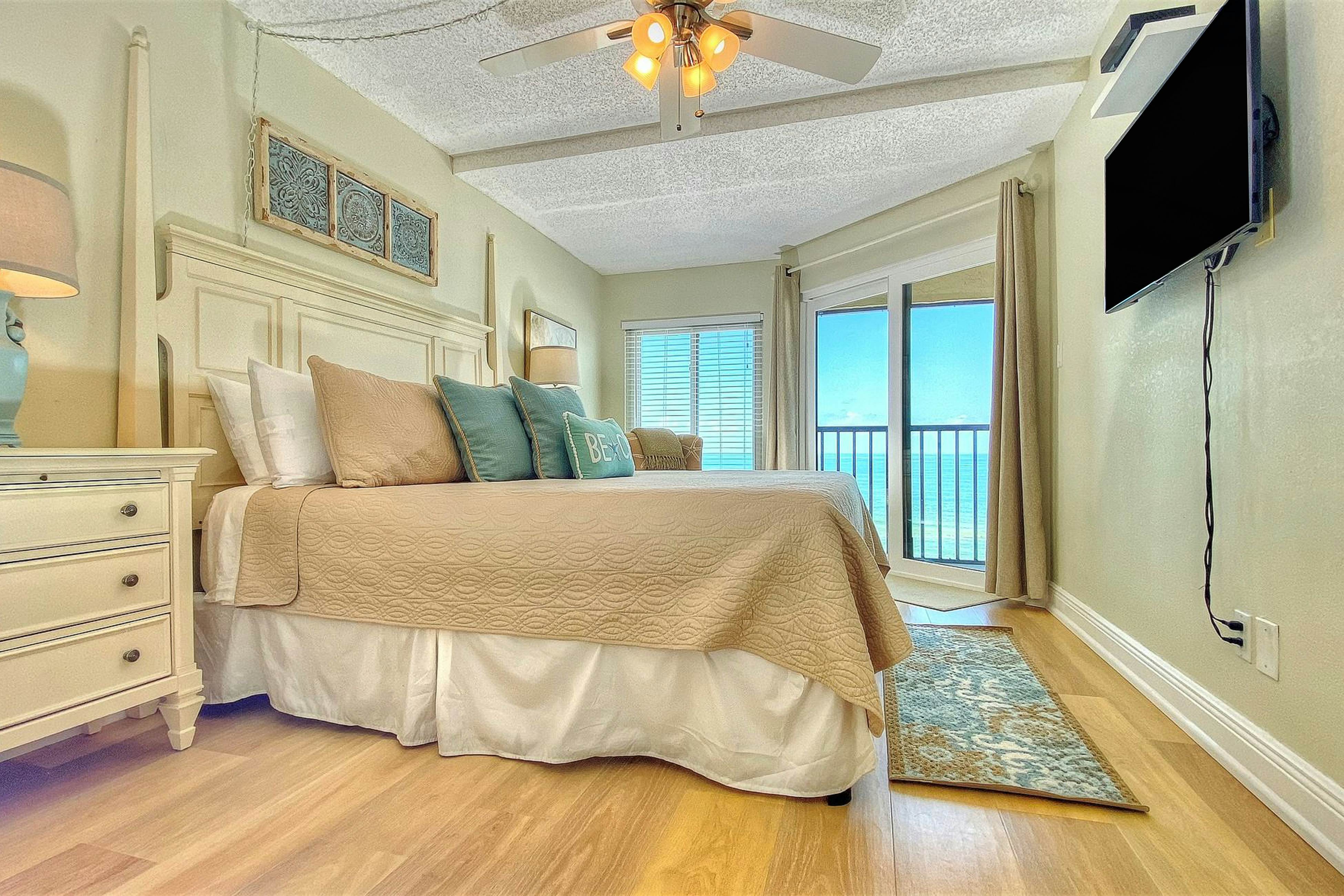 Peaceful beachfront escape w/private balcony, heated pool, pool spa, BBQ grills